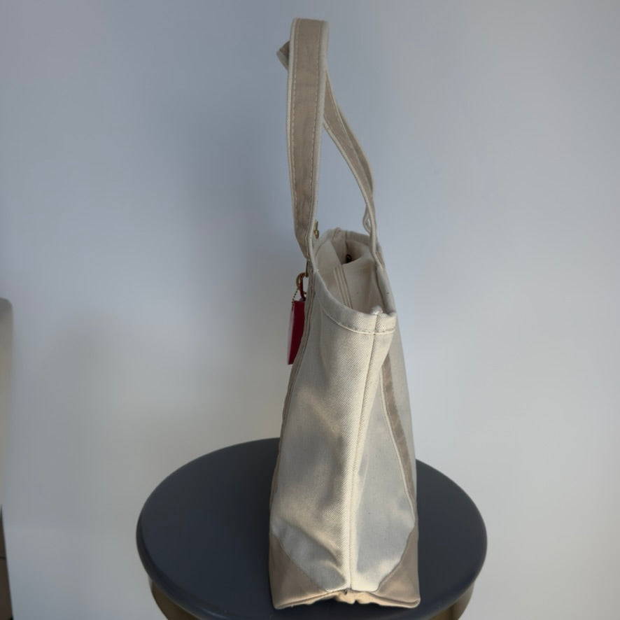 Embroidered Cape May Medium Canvas Boat Tote x Freshwater Curated Goods Bag Charms - Replica Handbags