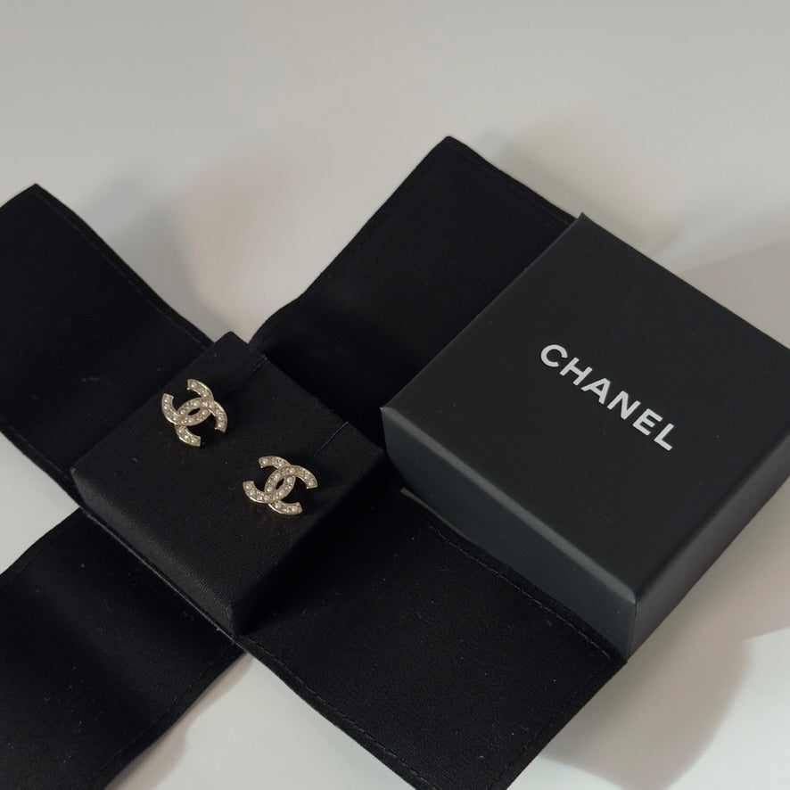 Chanel CC Crystal and Pearl Logo Stud Earrings -  Replica Handbags 