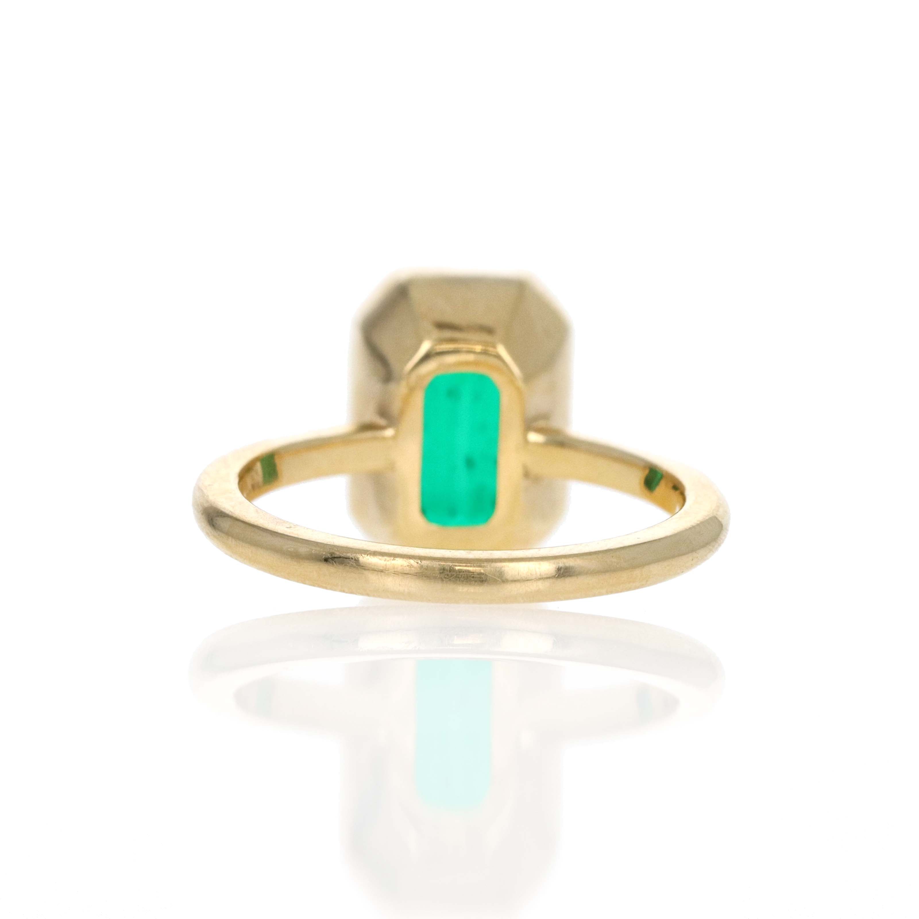 18K Yellow Gold 3.55 Carat Colombian Emerald Bezel Ring -  Replica Handbags 