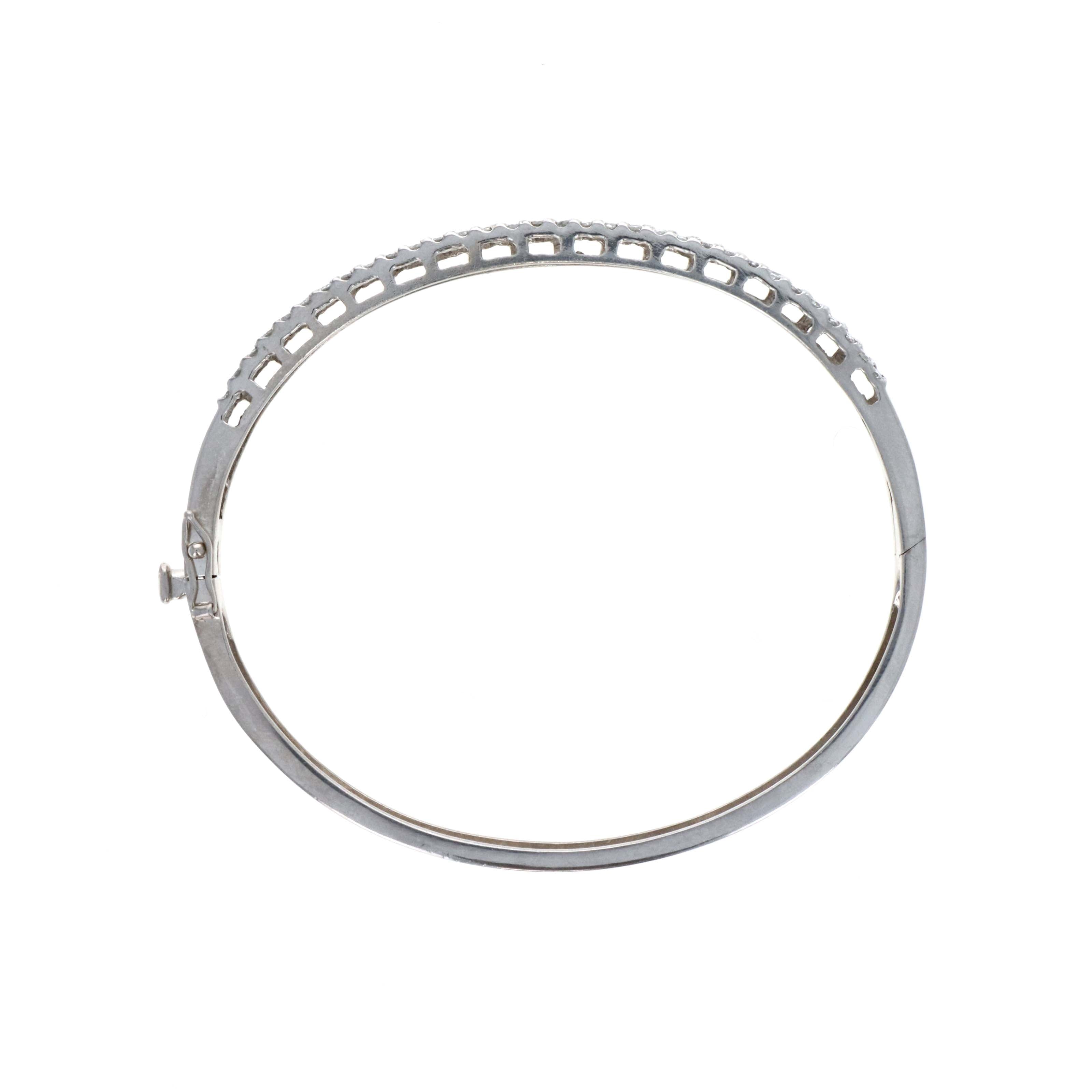 14K White Gold 3.2 Carat Diamond Hinged Bangle Bracelet