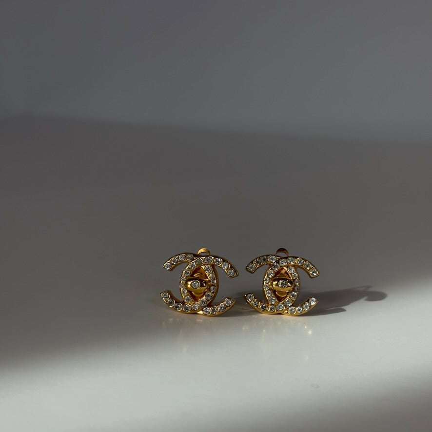 Chanel Rhinestone 1996 Gold Plated CC Turnlock Clip On Earrings -  Replica Handbags 