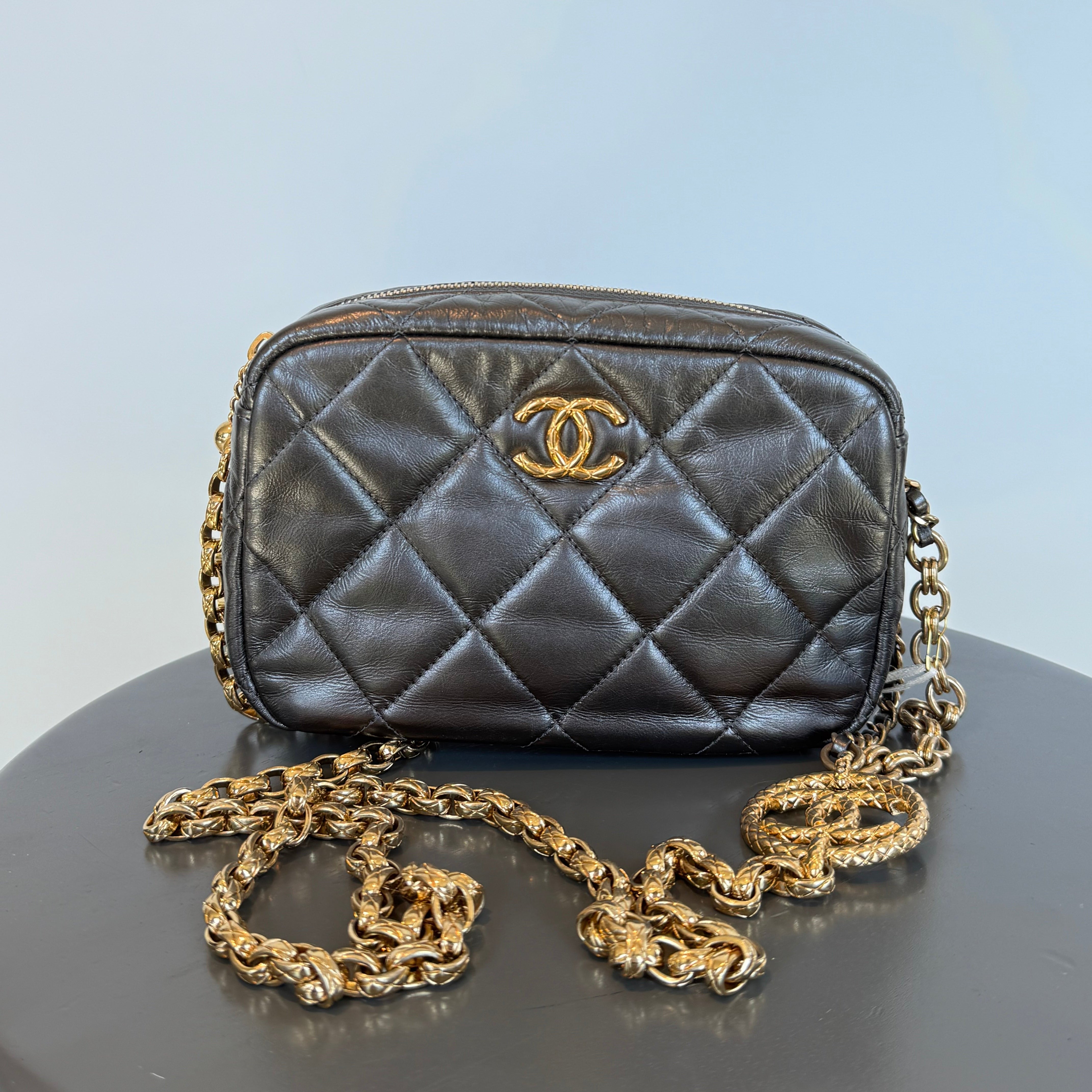 Chanel Pearl Medallion Camera Case Quilted Calfskin Mini - Replica Handbags
