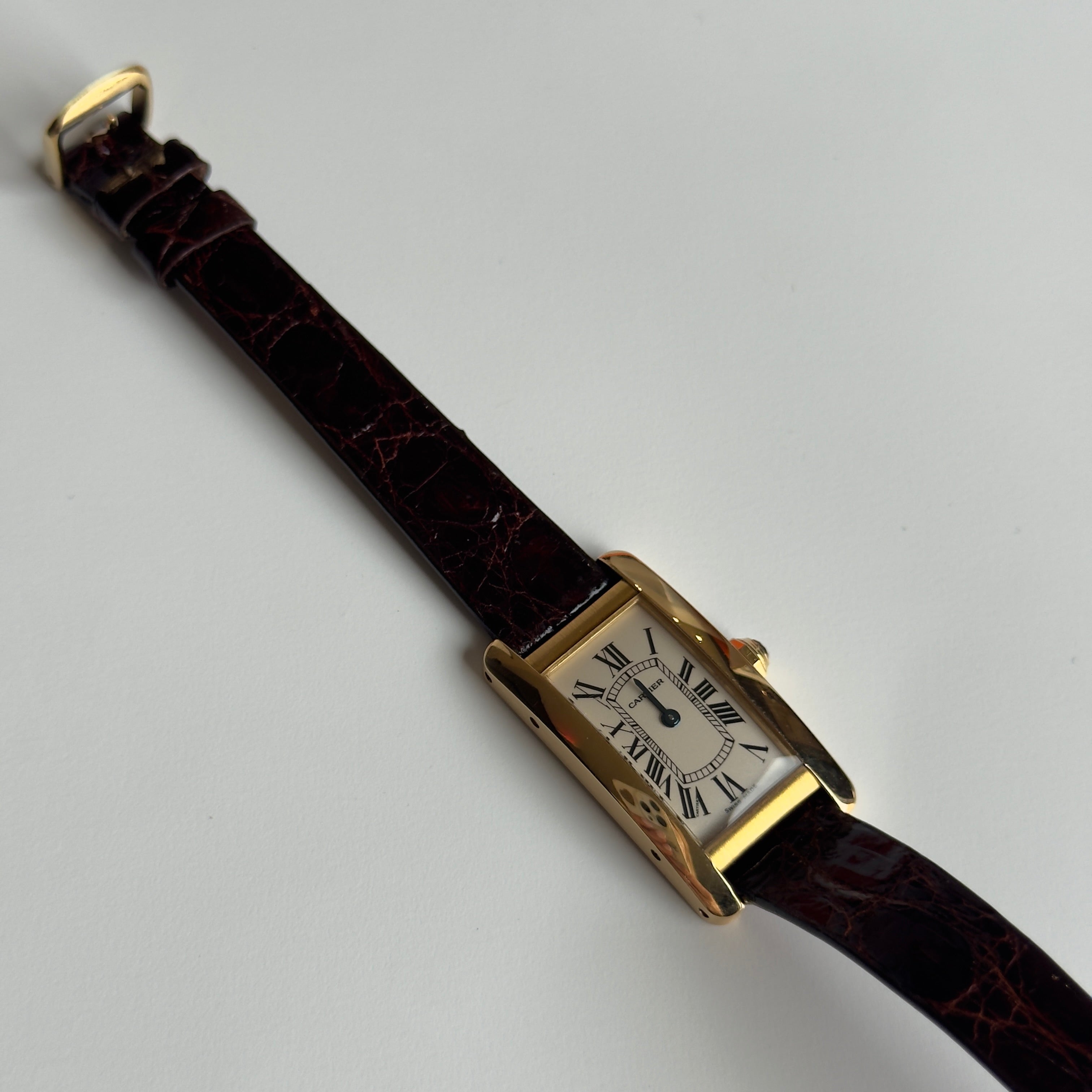 Cartier Tank Américaine 18K Yellow Gold Model 2482 White Roman Numeral Dial Quartz With Box and Papers - Replica Handbags