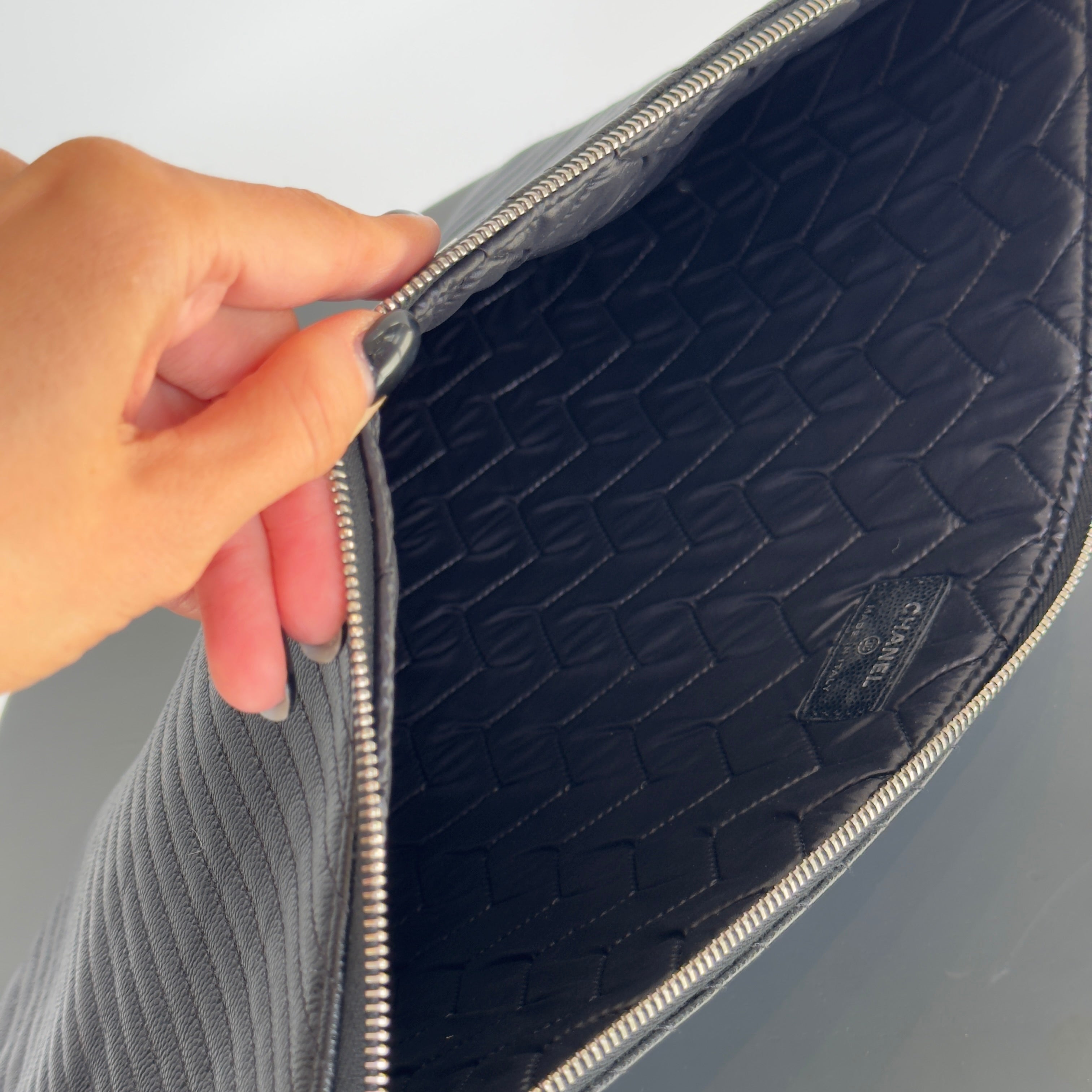 Chanel Caviar O-Case Chevron - Replica Handbags