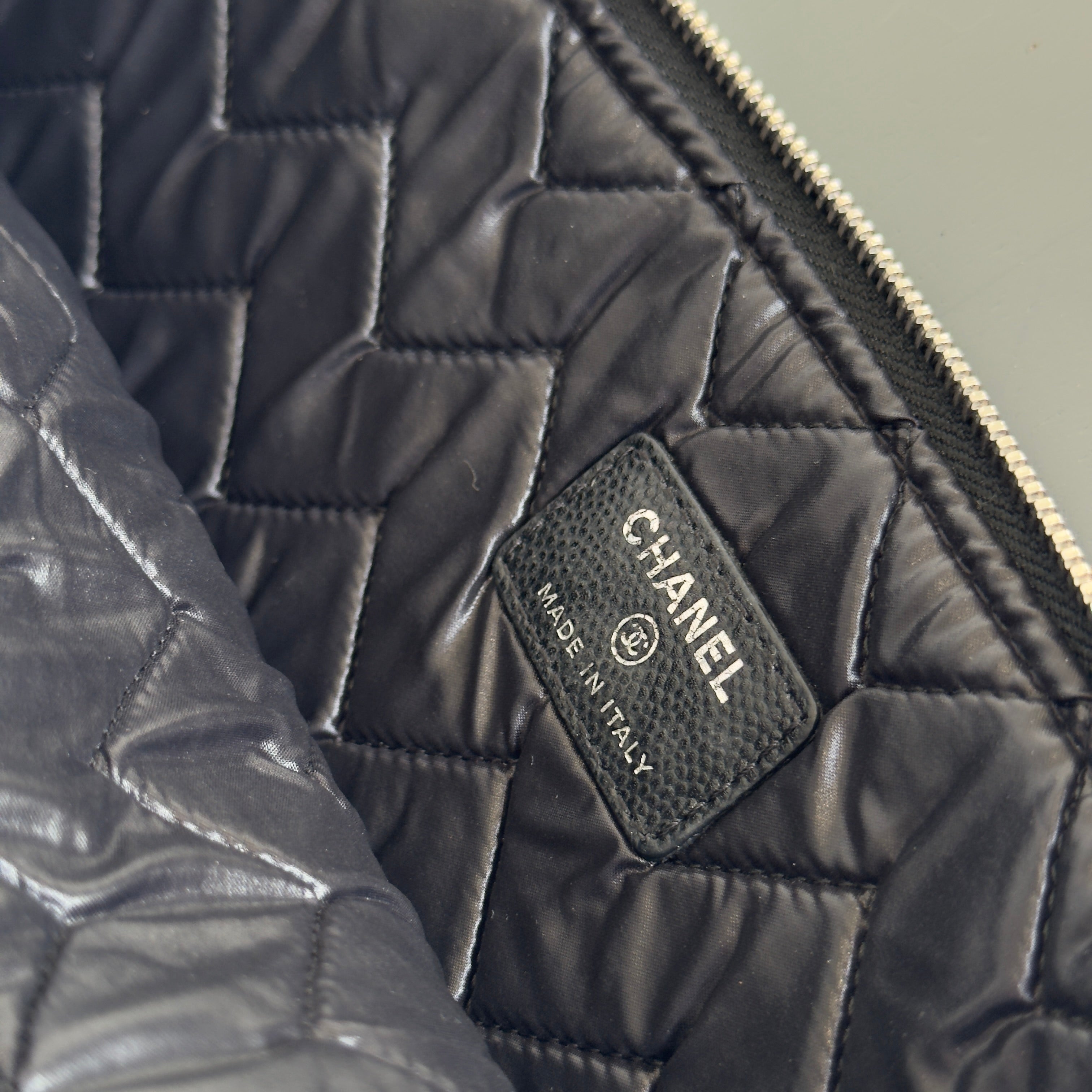 Chanel Caviar O-Case Chevron - Replica Handbags