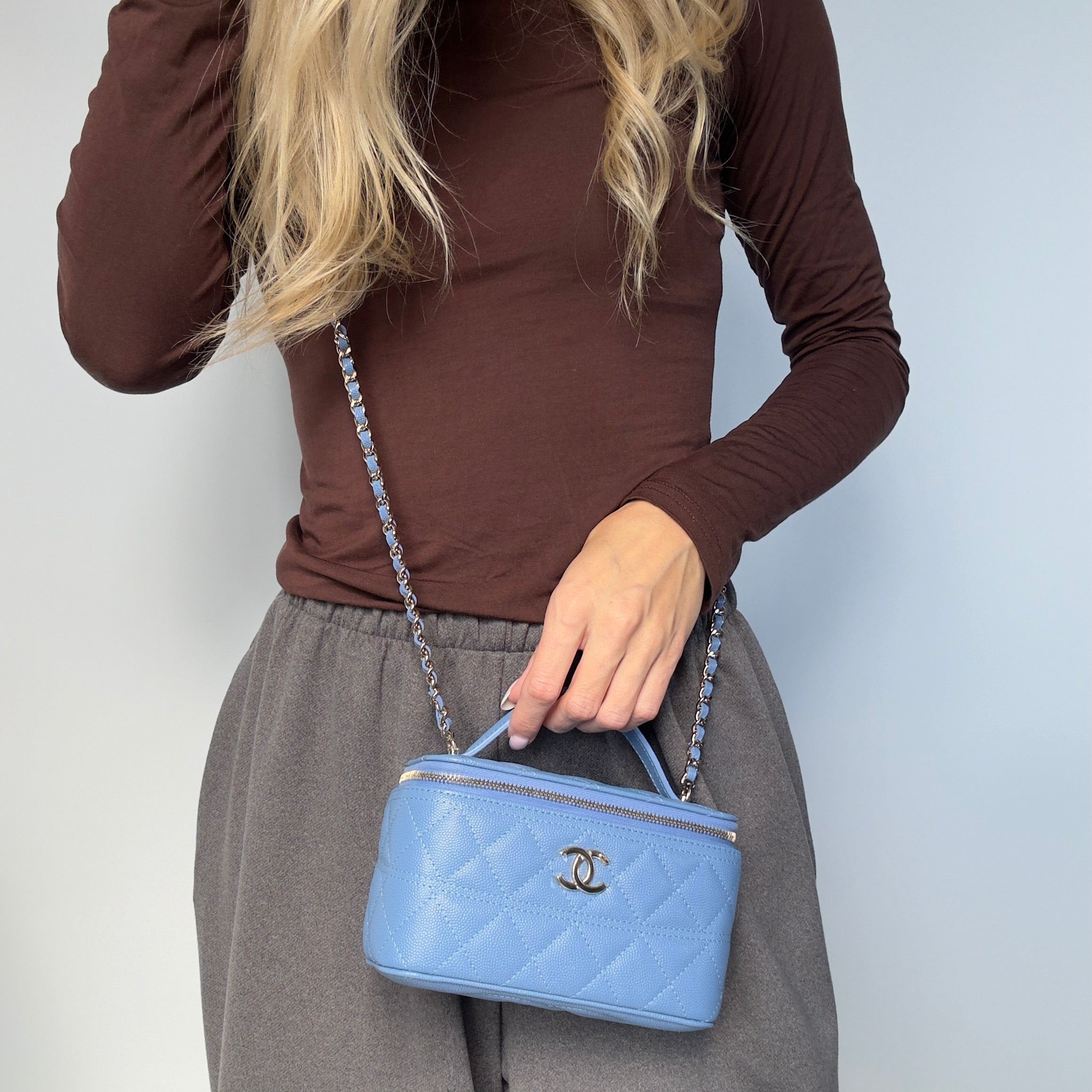 Chanel Long Vanity With Chain In Grained Calfskin and Gold Hardware - Replica Handbags