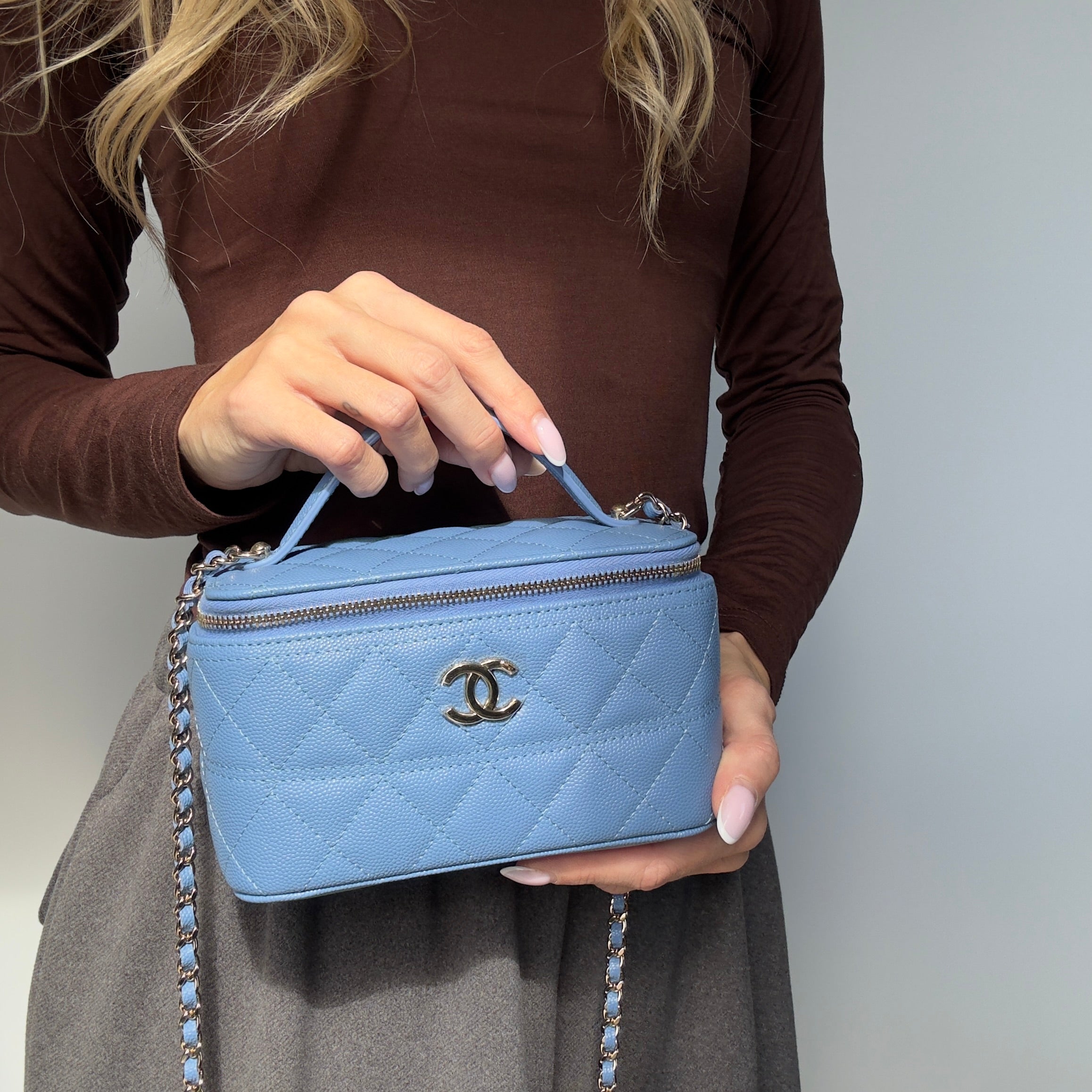 Chanel Long Vanity With Chain In Grained Calfskin and Gold Hardware - Replica Handbags