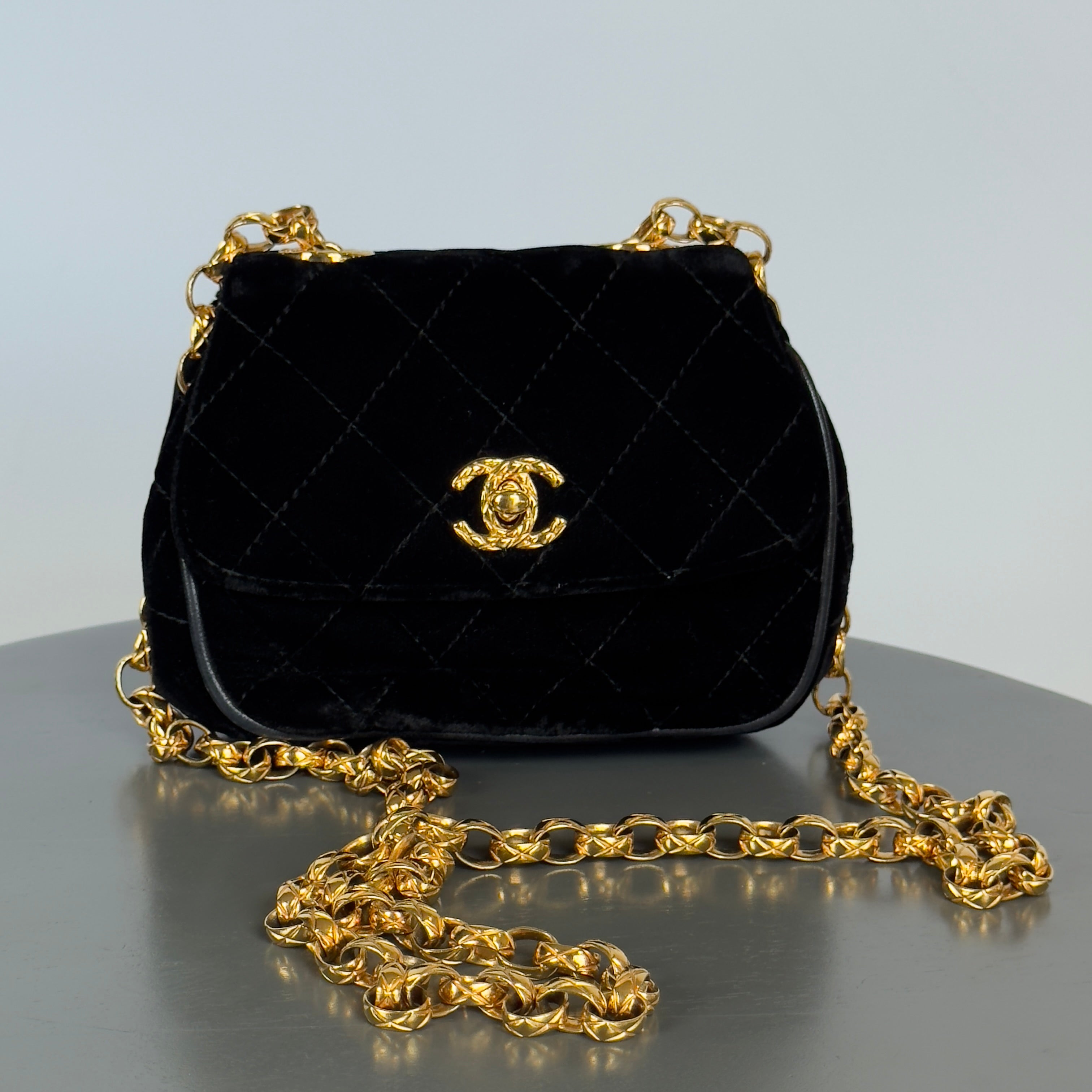 Chanel Quilted CC Velvet Bijoux Chain Crossbody - Replica Handbags
