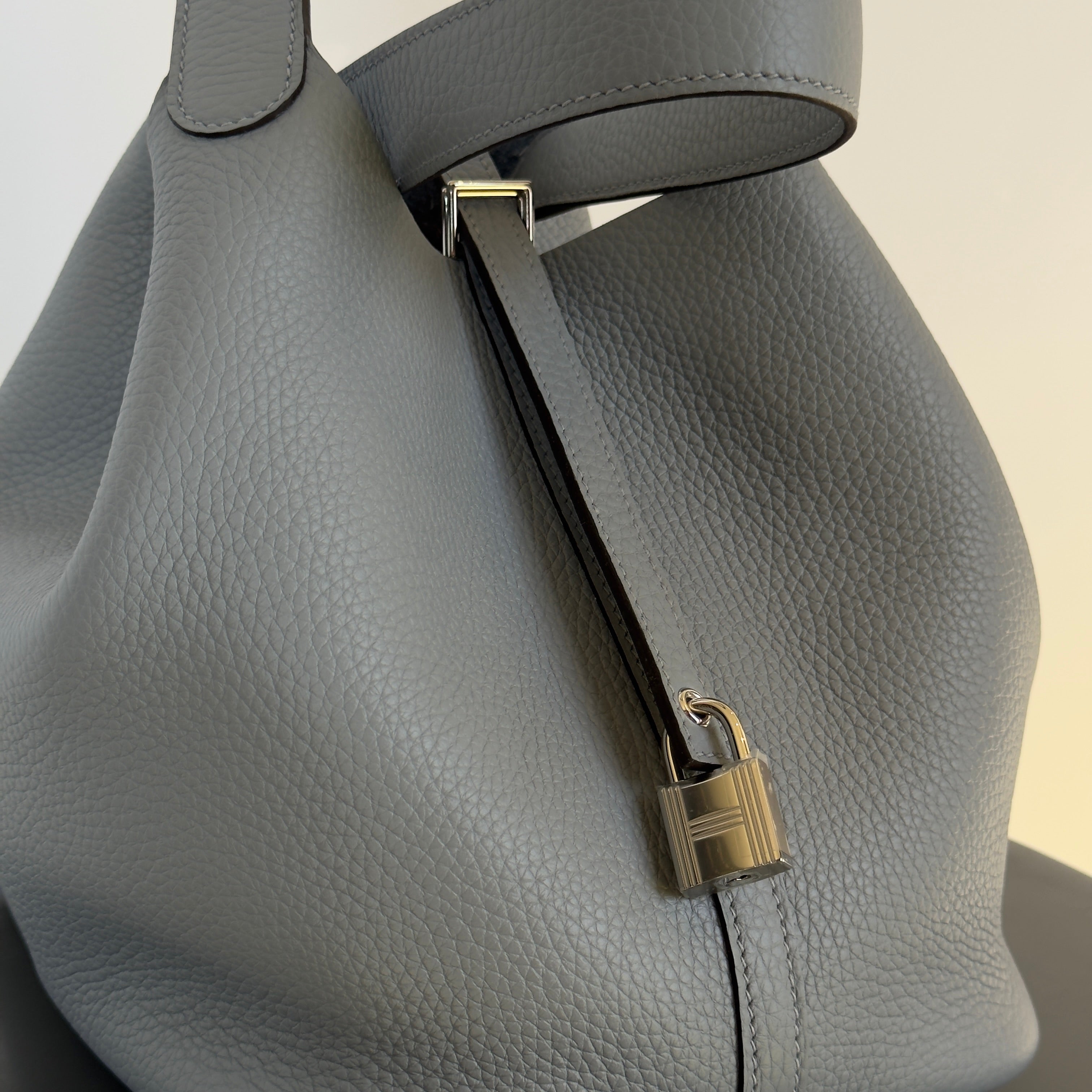 Hermes 2025 Clemence Picotin Lock 22 Gris Pantin - Replica Handbags