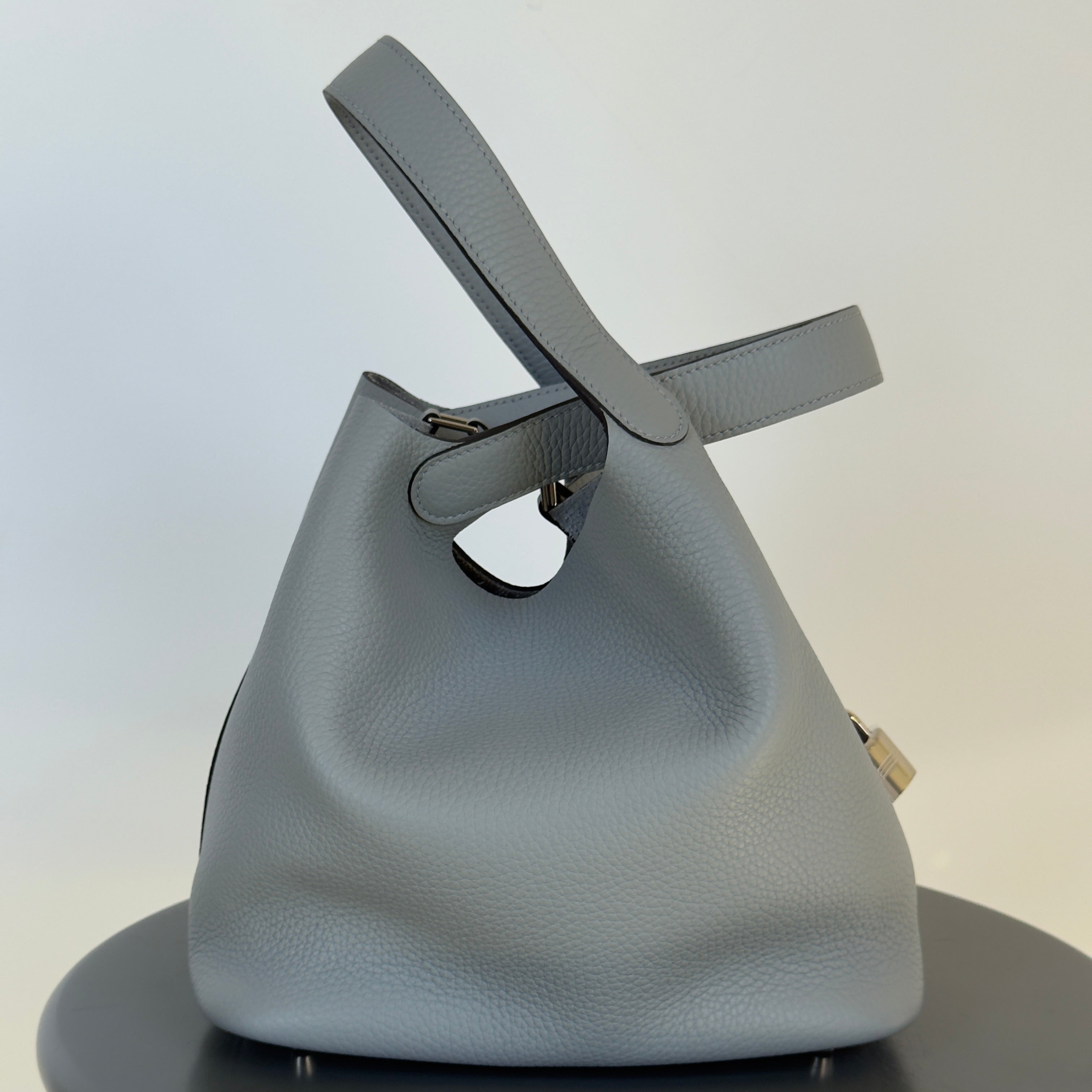 Hermes 2025 Clemence Picotin Lock 22 Gris Pantin -  Replica Handbags 