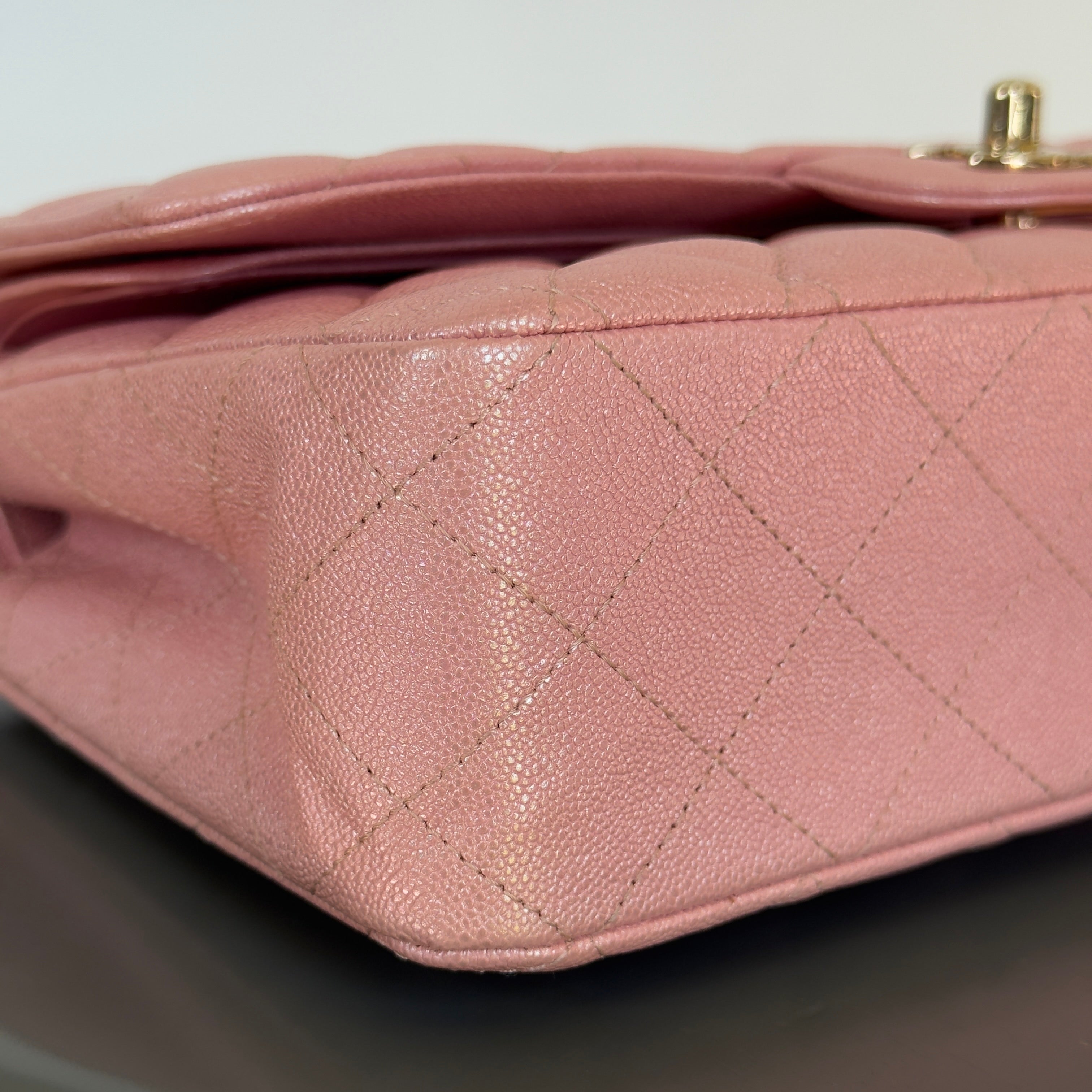 Chanel 19S Iridescent Pink Medium Classic Flap 2019 -  Replica Handbags 