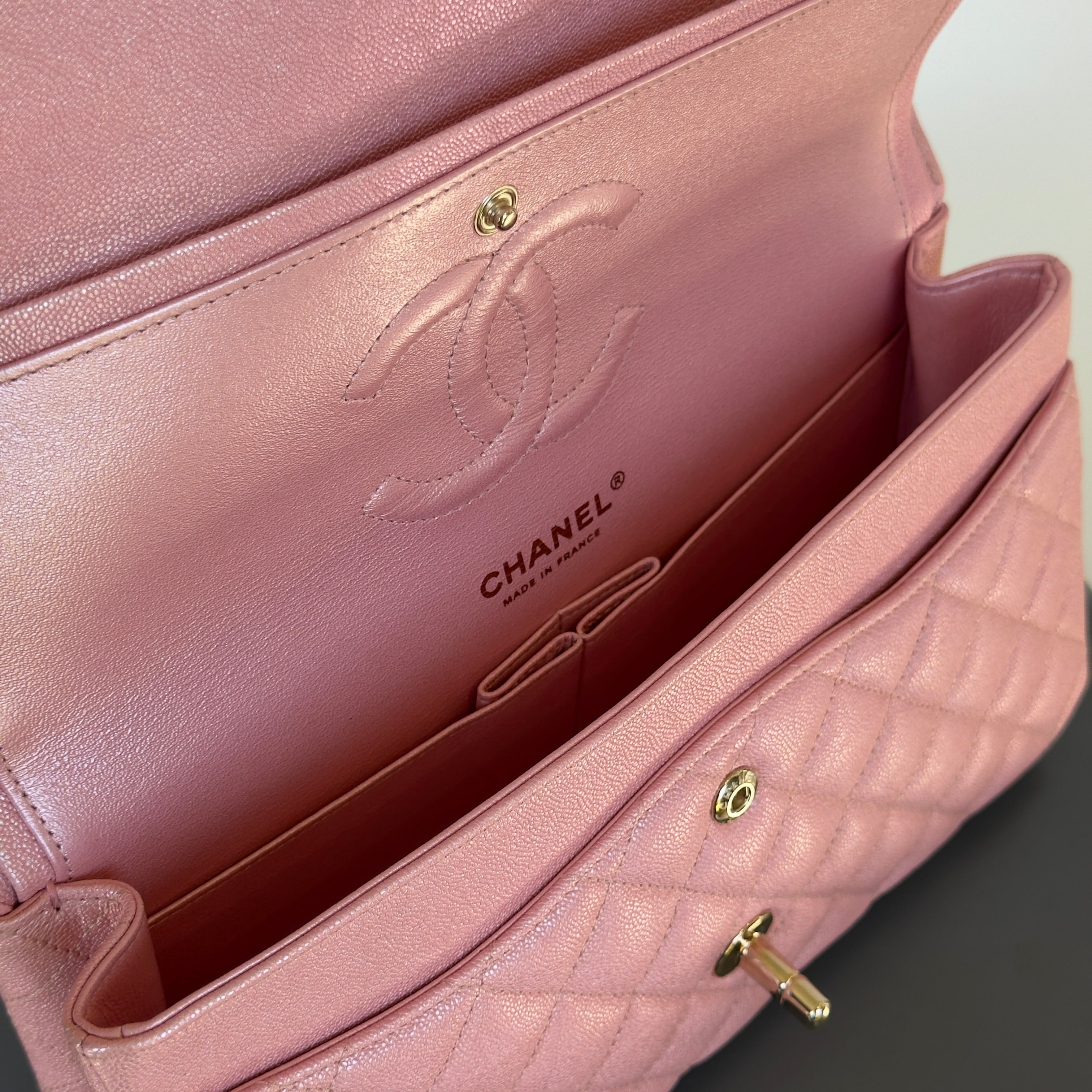 Chanel 19S Iridescent Pink Medium Classic Flap 2019 - Replica Handbags