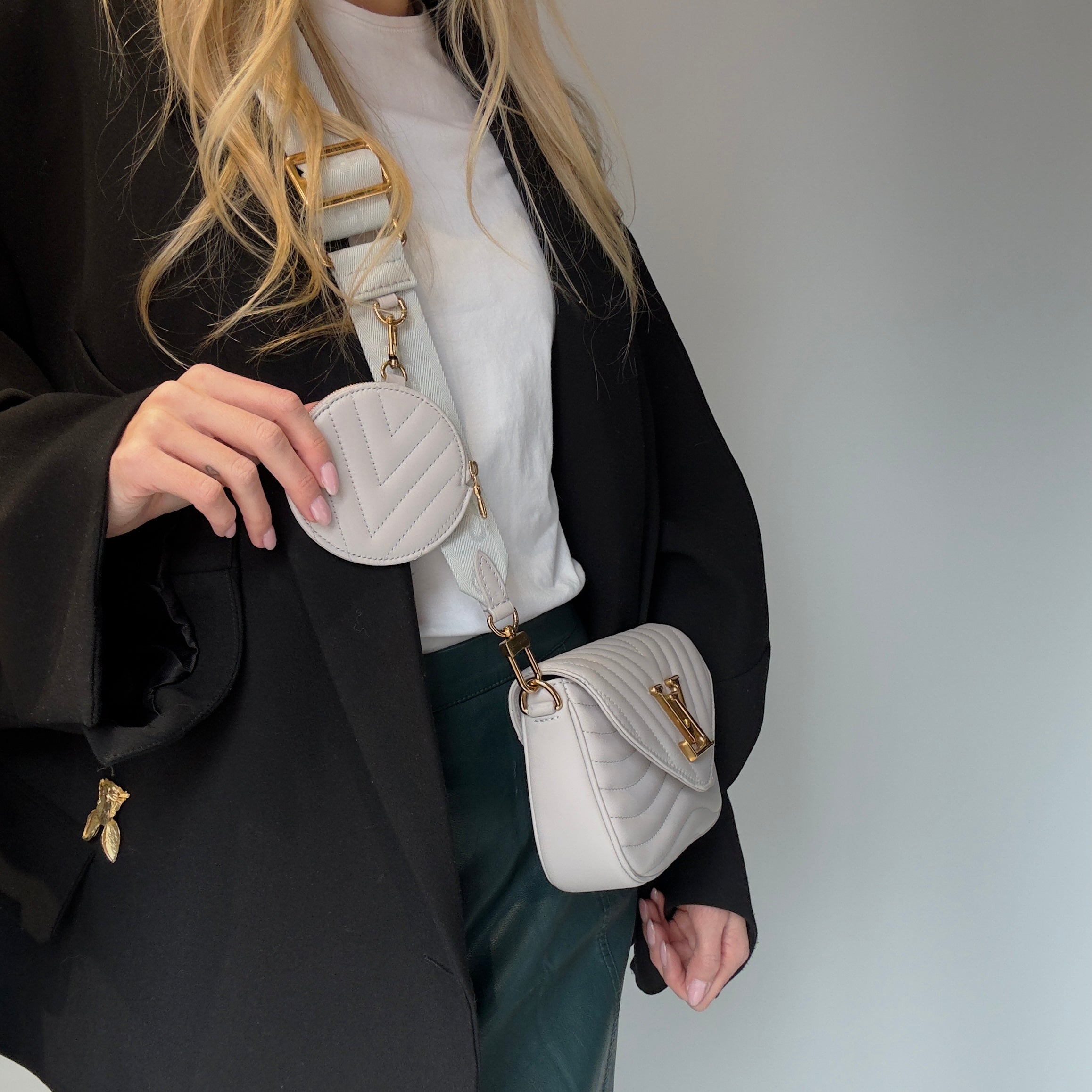 Louis Vuitton Wave Multi Pochette - Replica Handbags