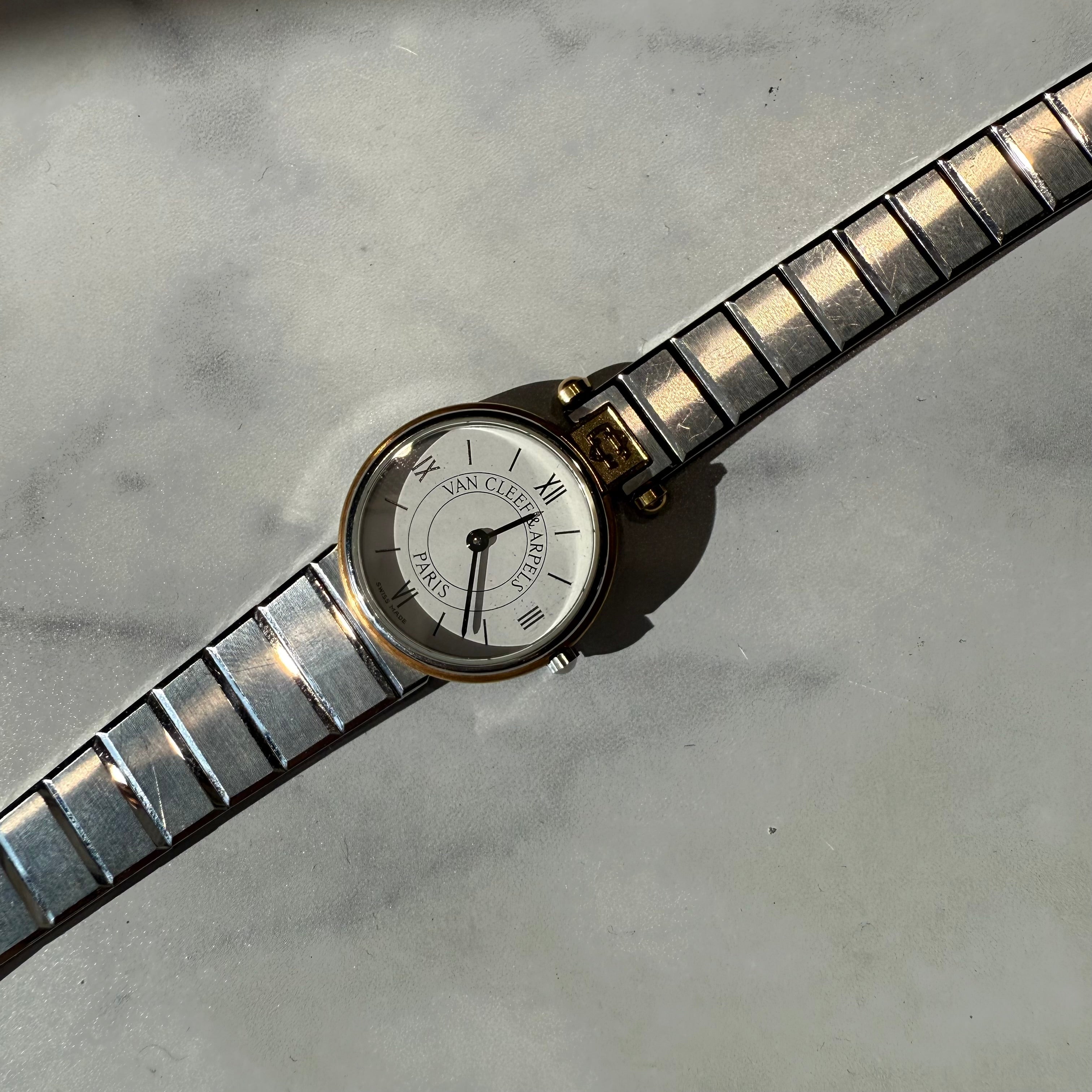 Van Cleef and Arpels La Collection No.22 Watch -  Replica Handbags 