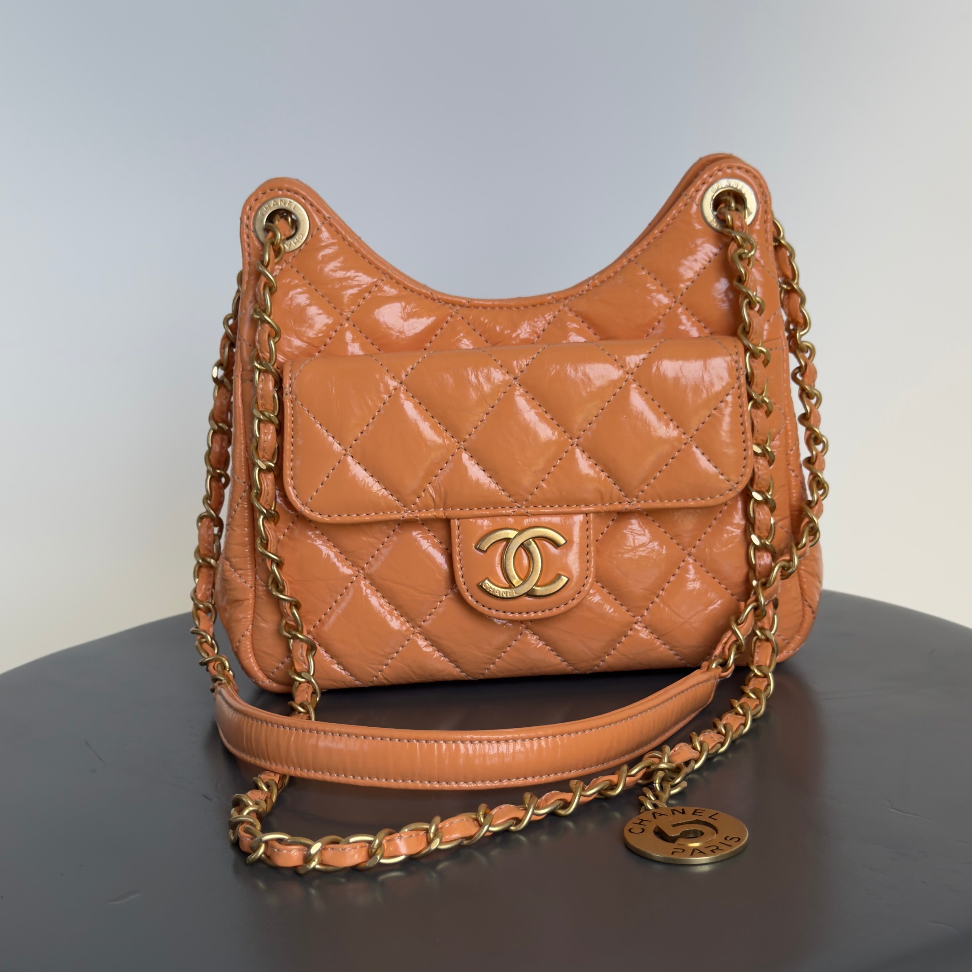 Chanel Orange Shiny Crumpled Quilted Leather Small Wavy CC Hobo 2023 -  Replica Handbags 