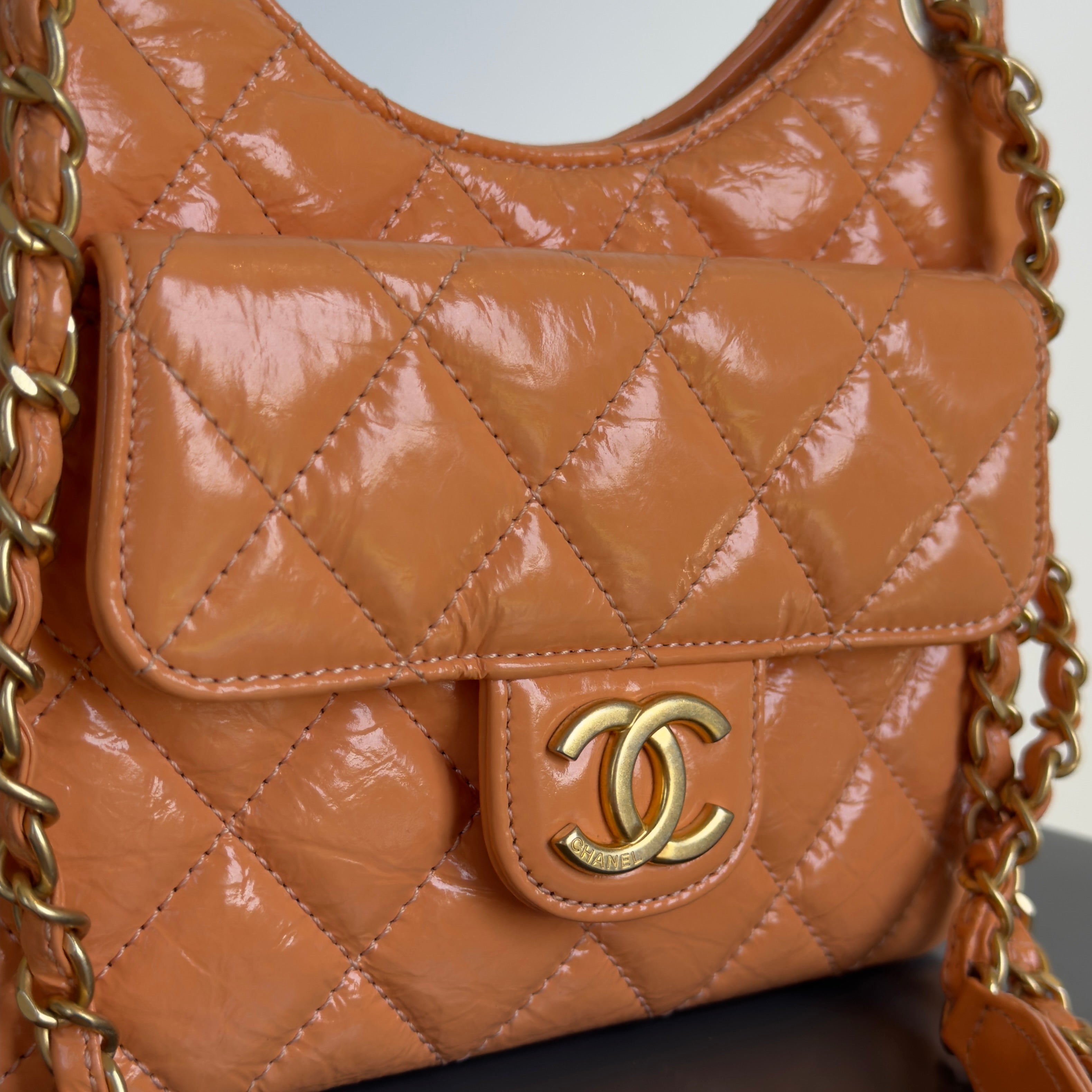 Chanel Orange Shiny Crumpled Quilted Leather Small Wavy CC Hobo 2023 -  Replica Handbags 