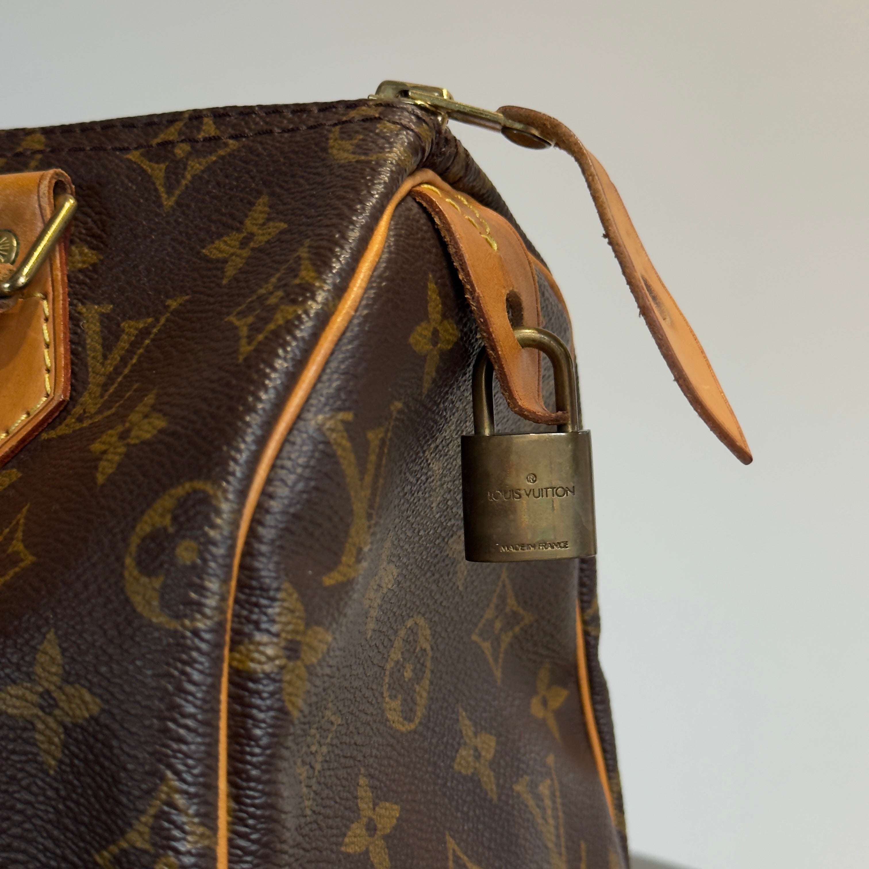 Louis Vuitton Monogram Speedy 25 - Replica Handbags