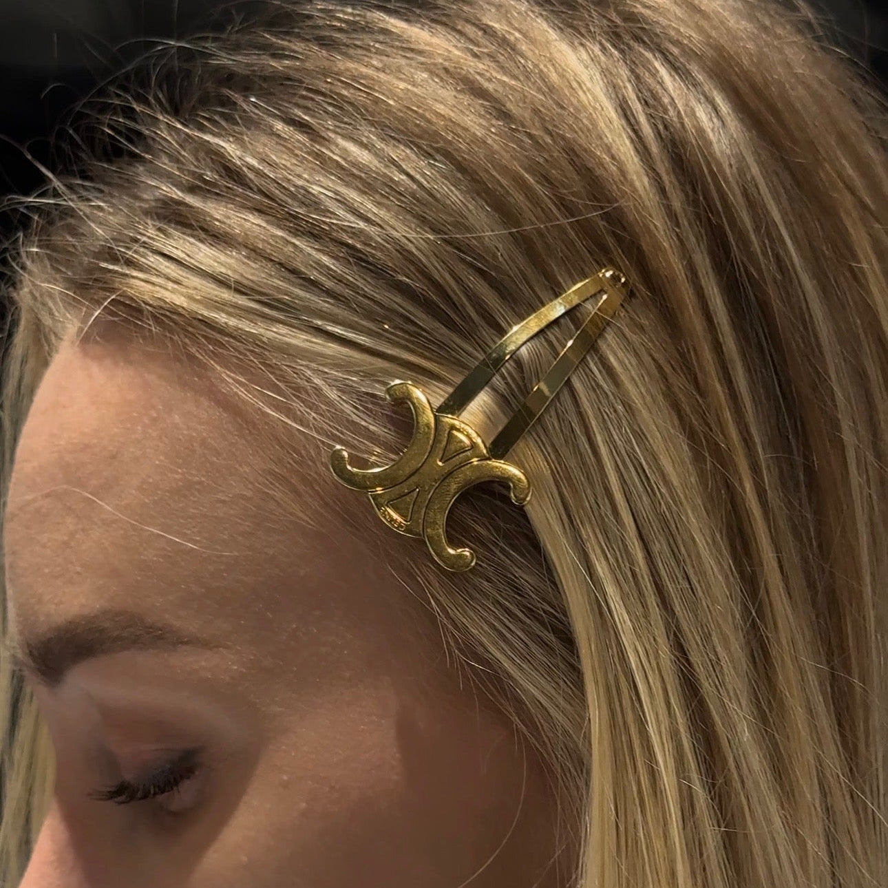 Celine Set Of 2 Snap Hair Clips in Brass with Gold Finish and Steel - Replica Handbags