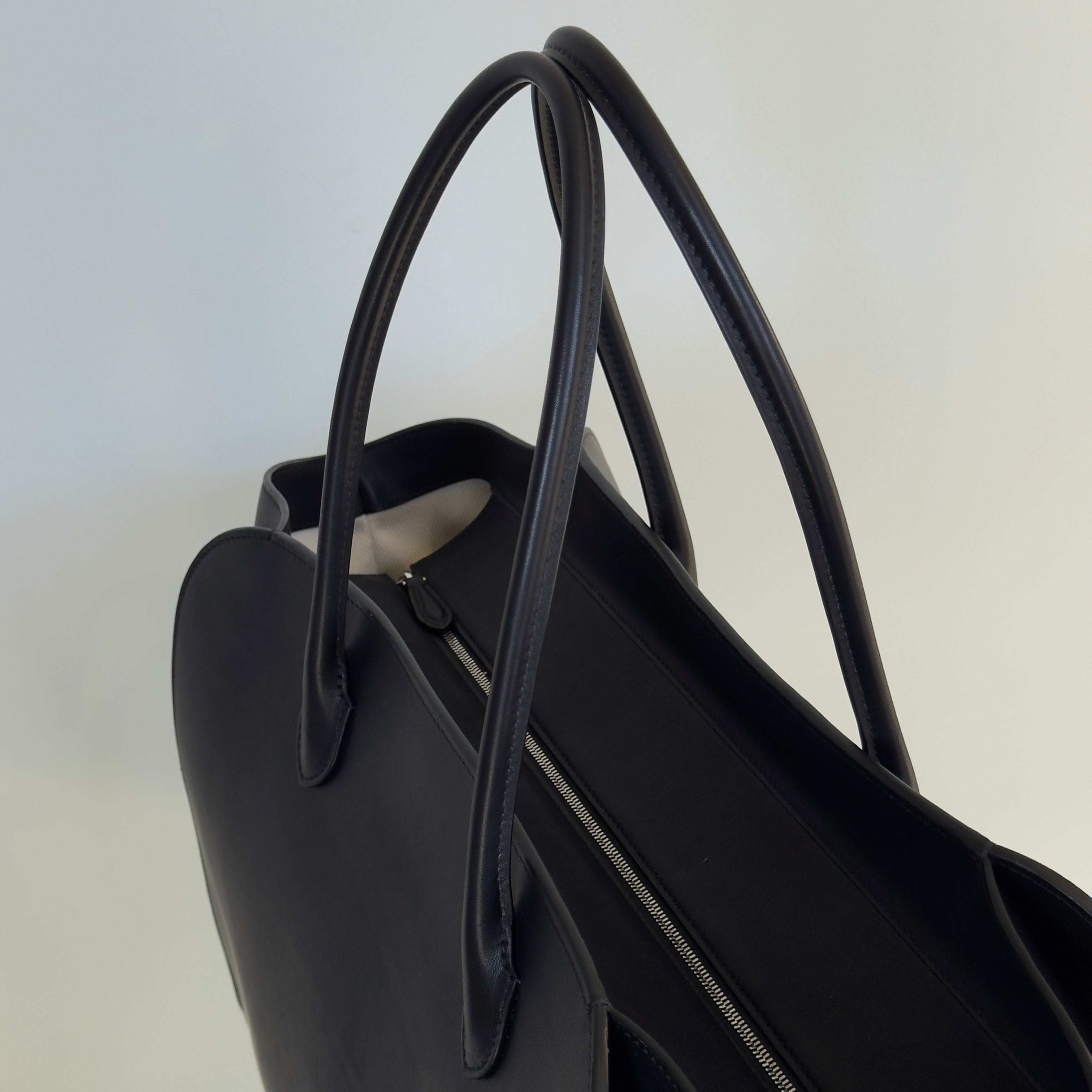 The Row Marlo 17 Tote Bag -  Replica Handbags 