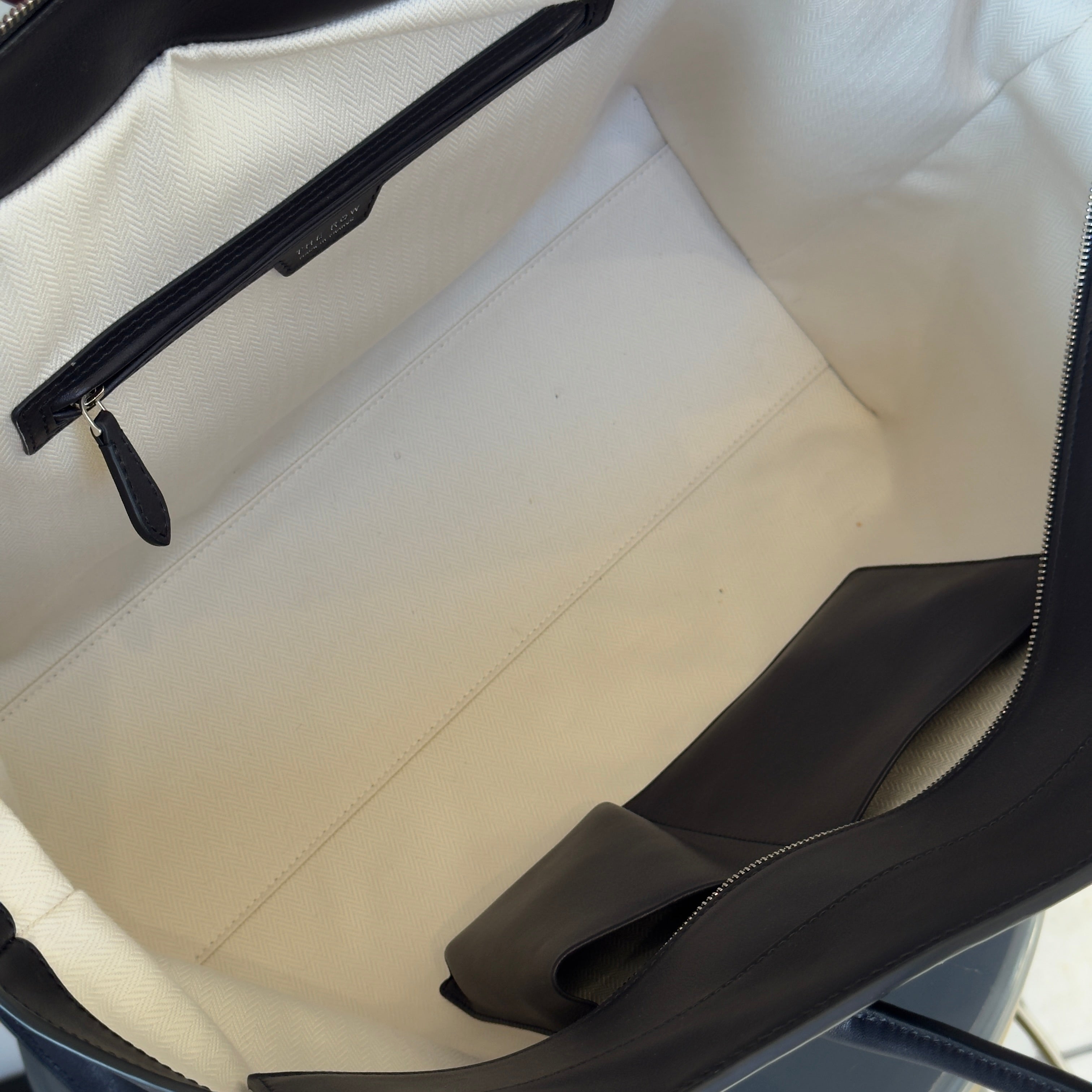 The Row Marlo 17 Tote Bag -  Replica Handbags 