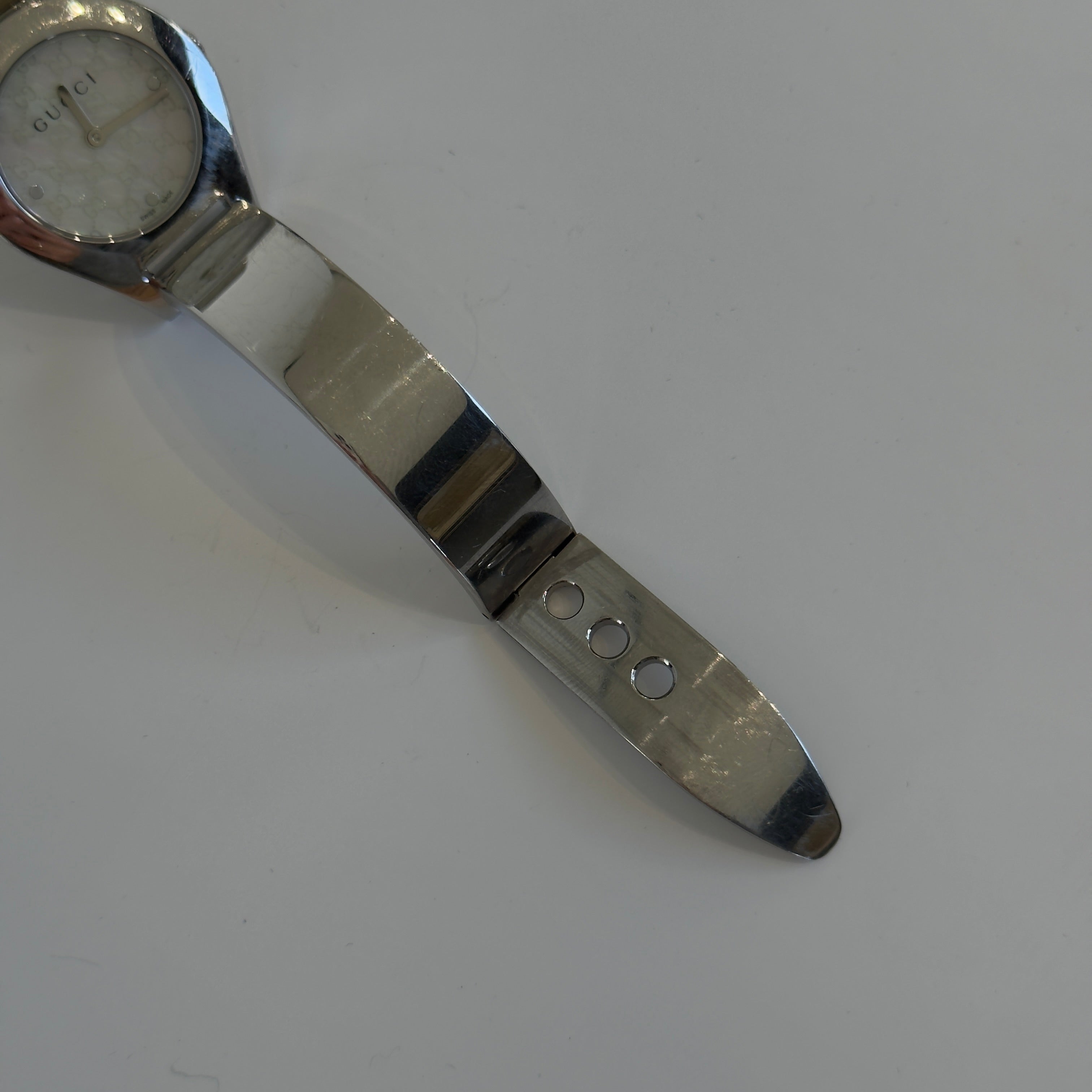 Gucci 6700L Stainless Steel Mother Of Pearl Dial Bangle Watch - Replica Handbags