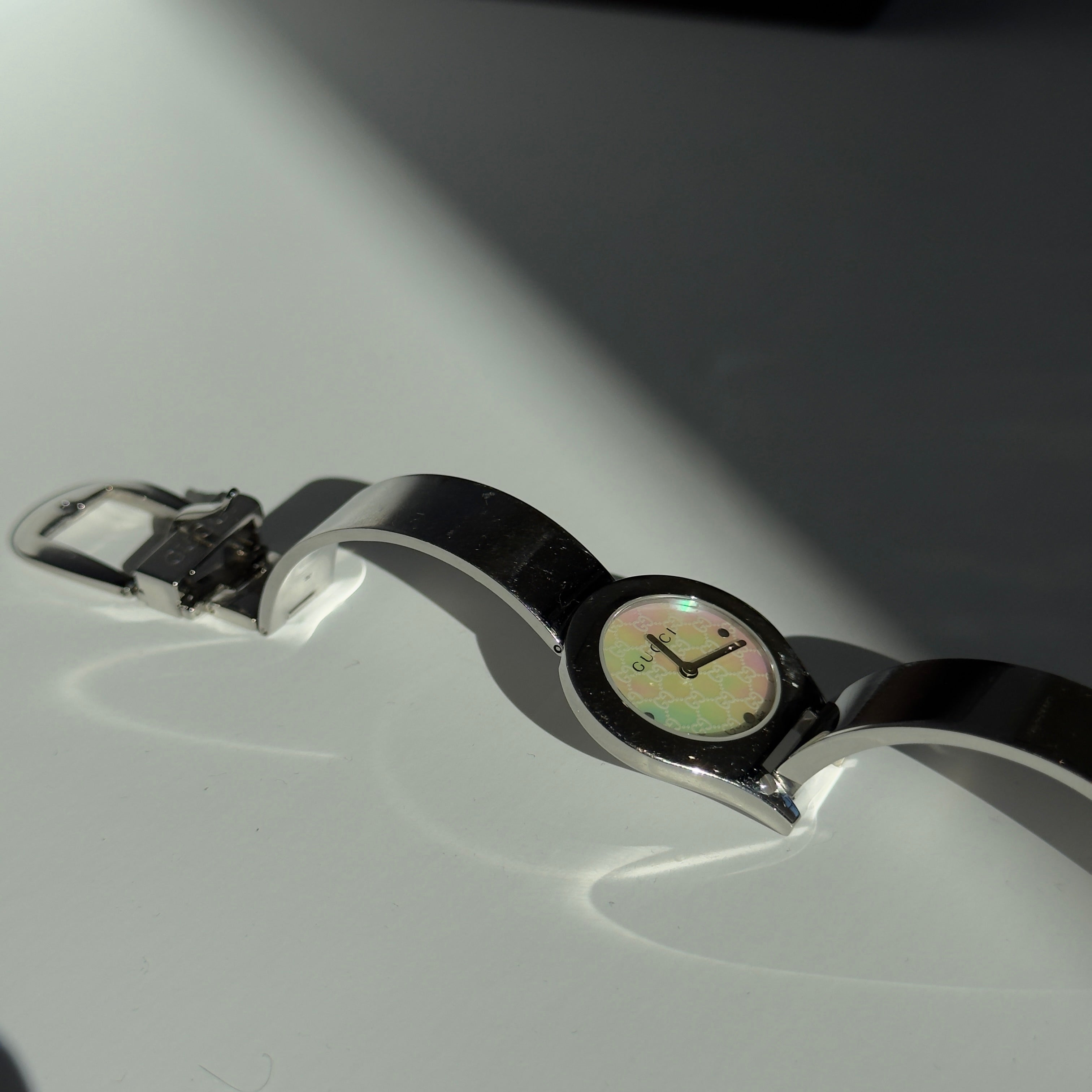 Gucci 6700L Stainless Steel Mother Of Pearl Dial Bangle Watch - Replica Handbags