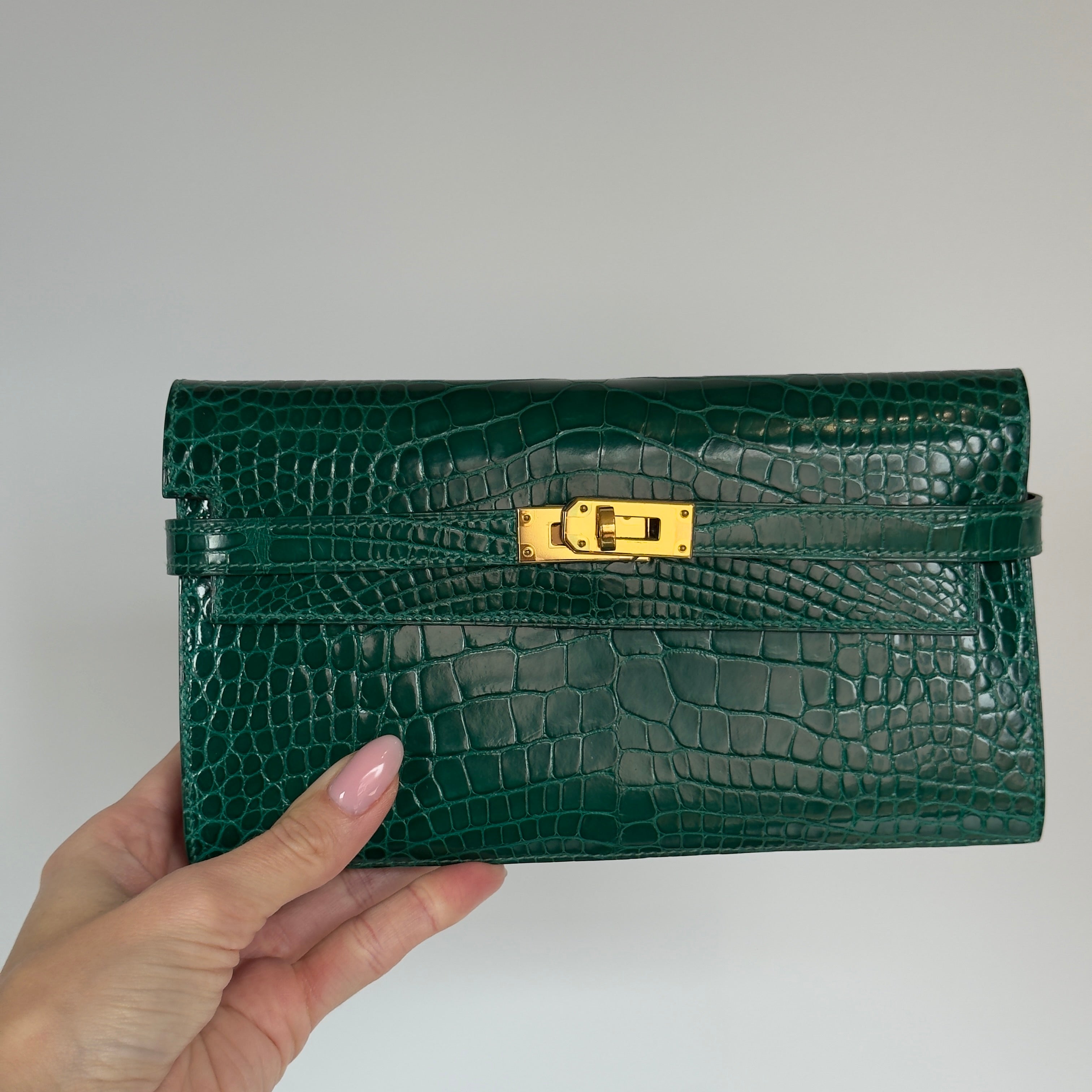 Hermes Kelly Longue Wallet Emerald Shiny Alligator -  Replica Handbags 
