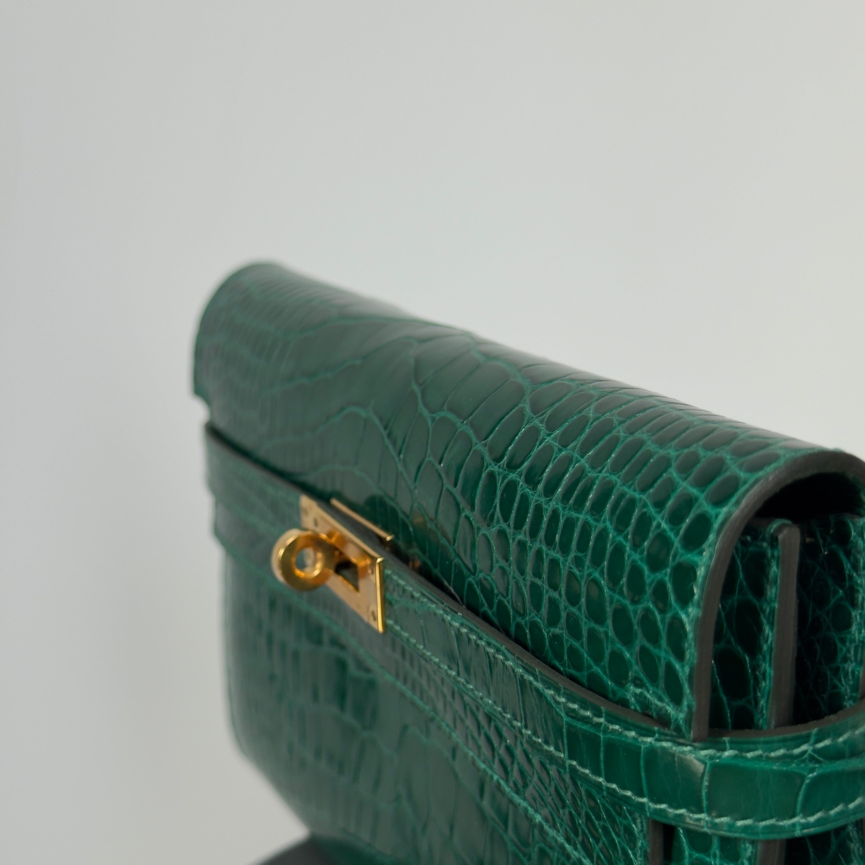 Hermes Kelly Longue Wallet Emerald Shiny Alligator -  Replica Handbags 