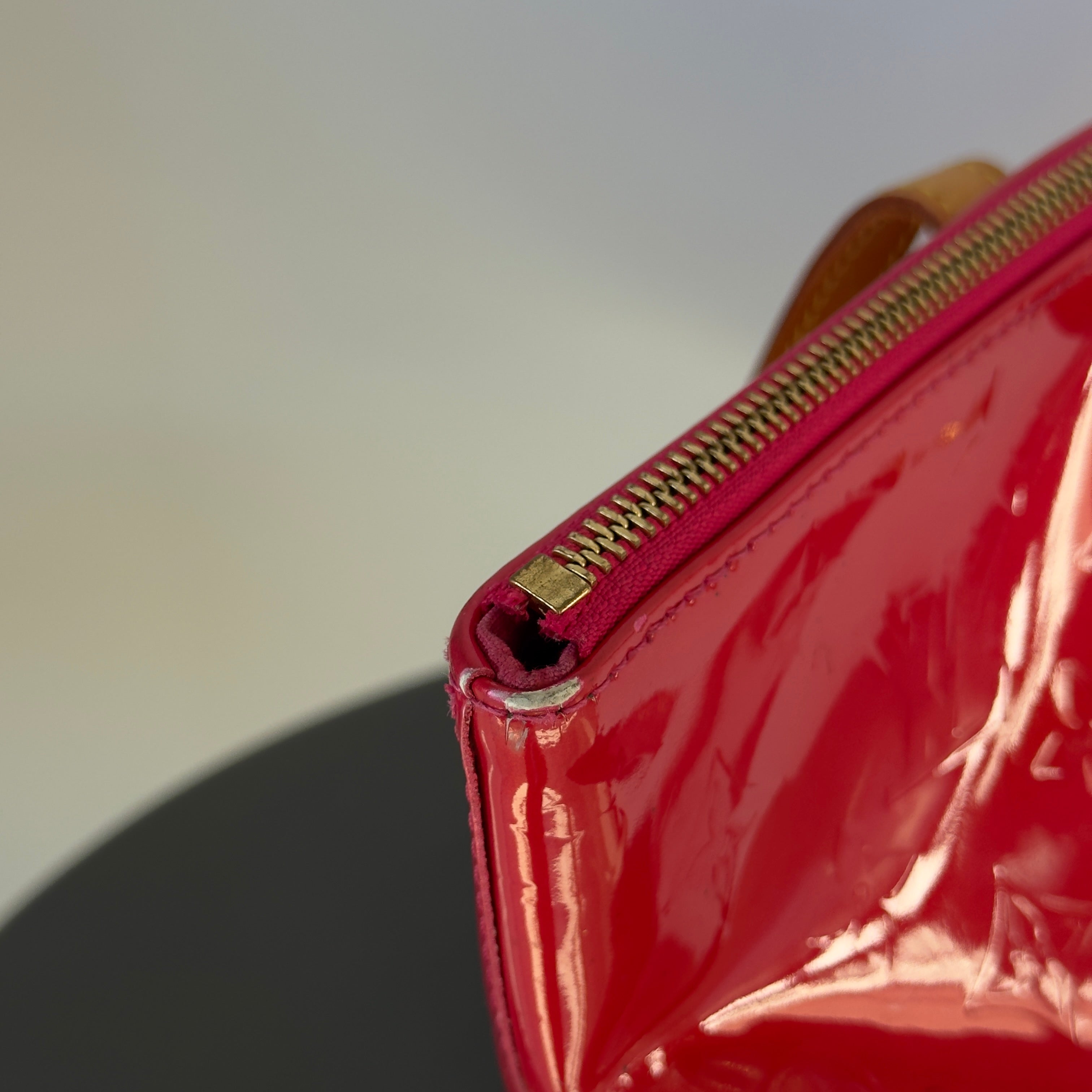 Louis Vuitton Bellevue Vernis PM