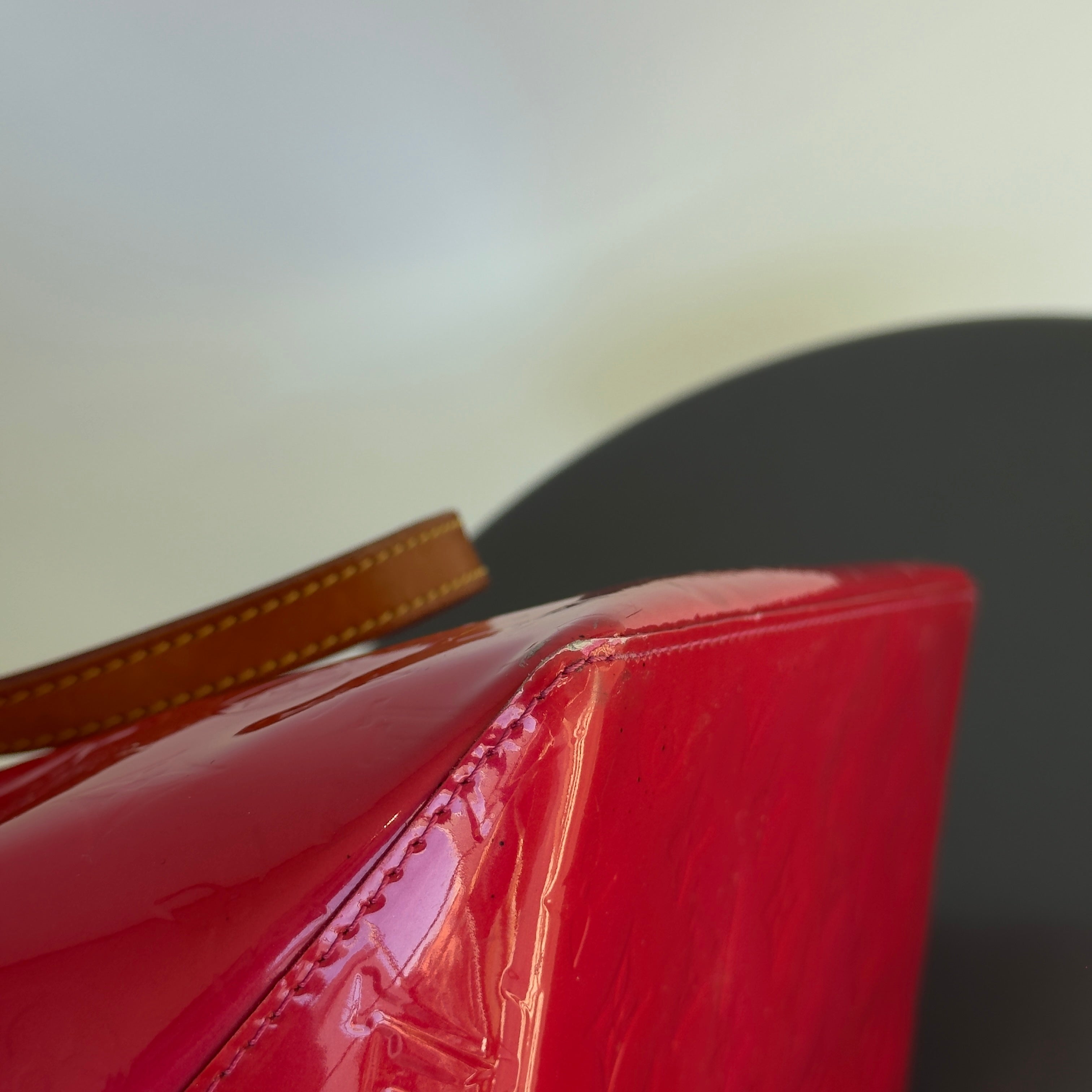 Louis Vuitton Bellevue Vernis PM