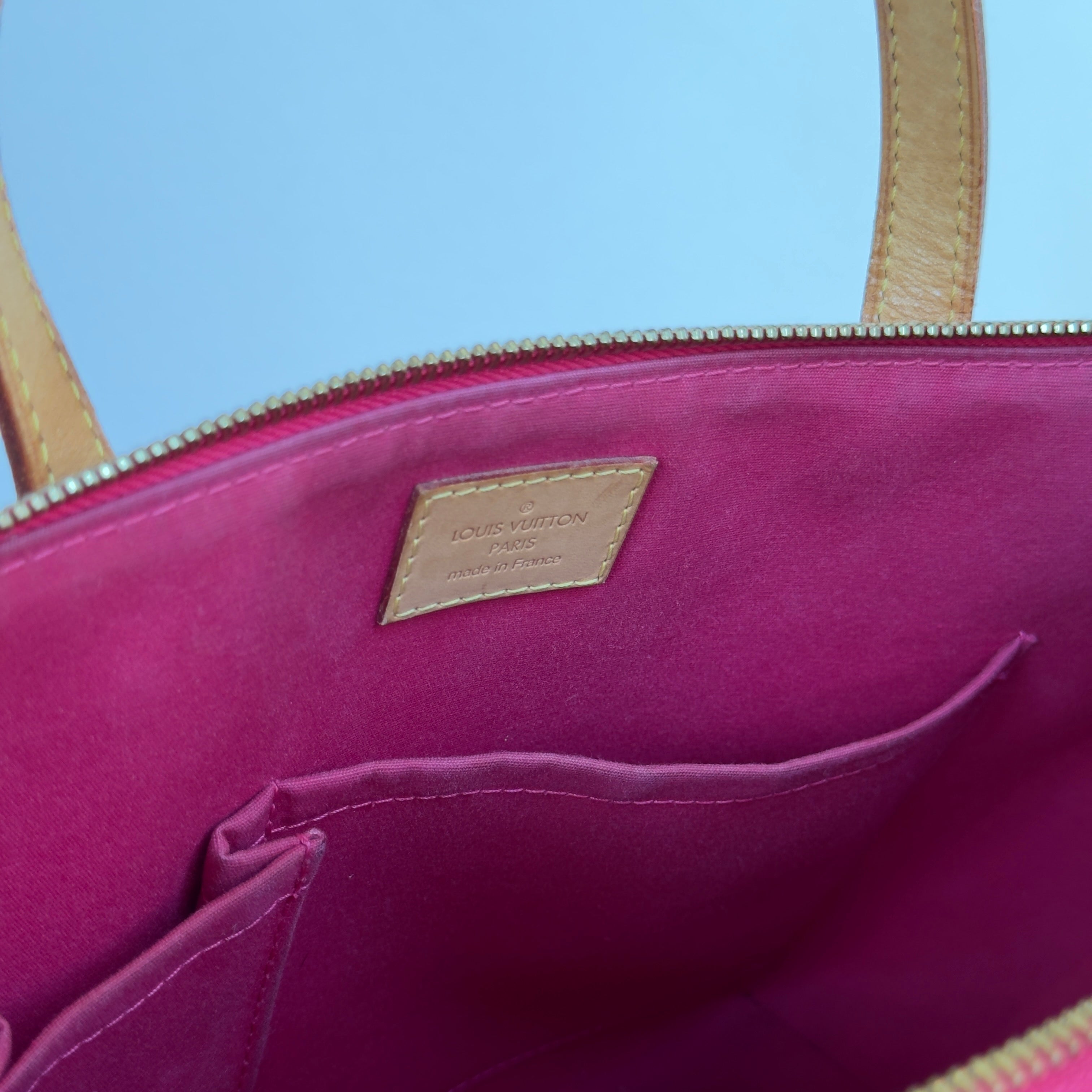 Louis Vuitton Bellevue Vernis PM