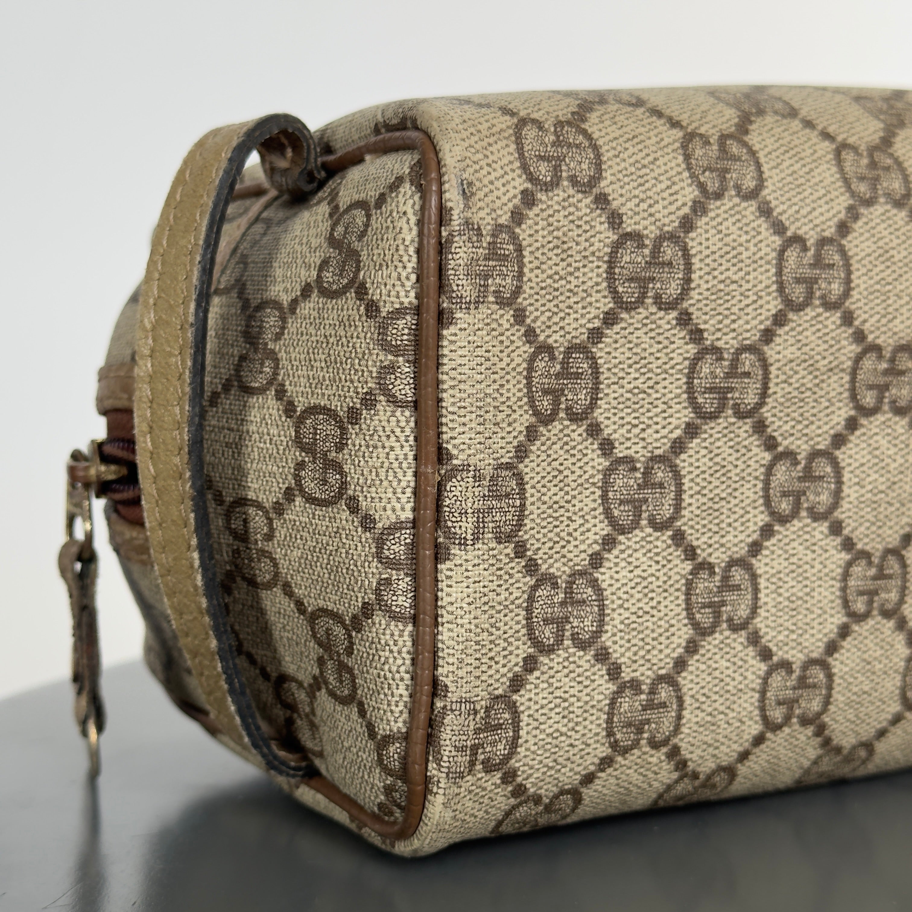 Vintage Gucci GG Supreme Canvas Cosmetic Case -  Replica Handbags 