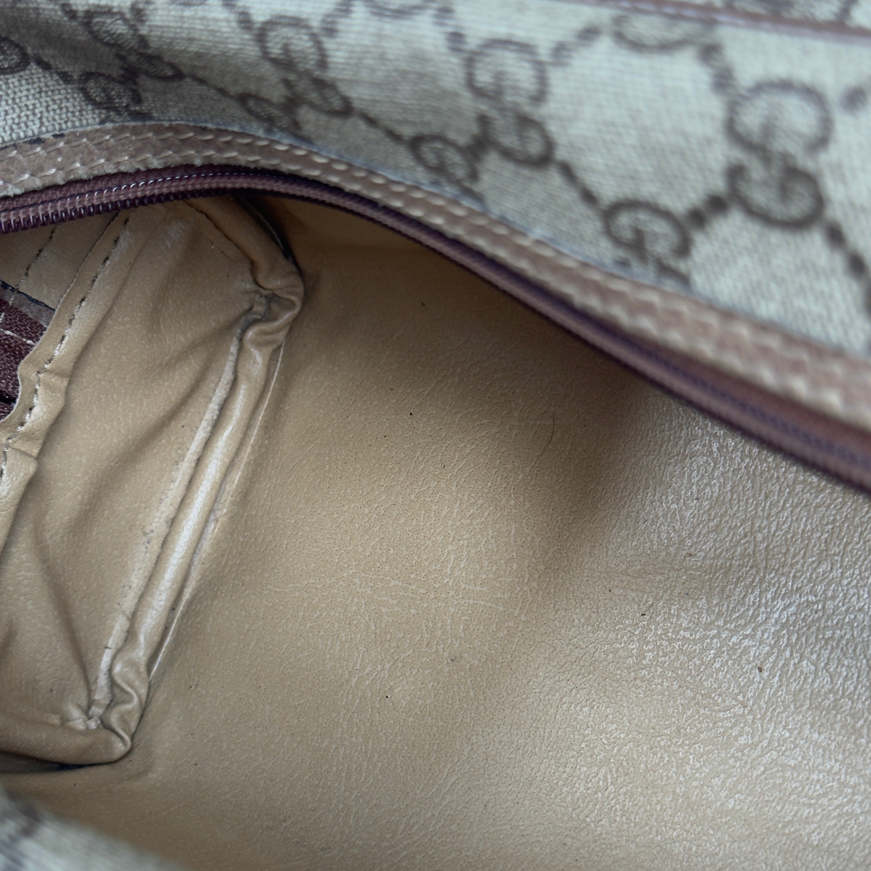 Vintage Gucci GG Supreme Canvas Cosmetic Case -  Replica Handbags 