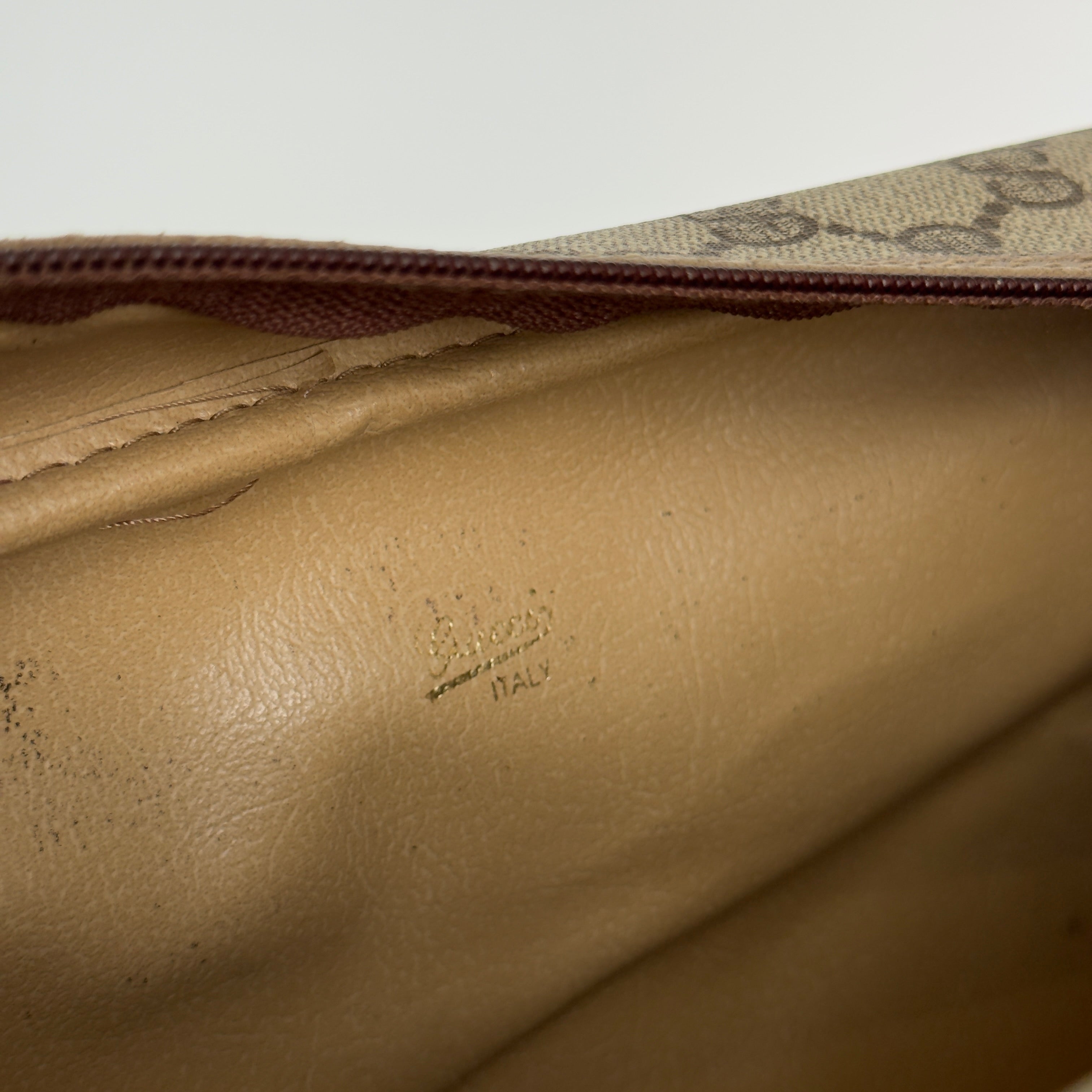 Vintage Gucci GG Supreme Canvas Cosmetic Case -  Replica Handbags 