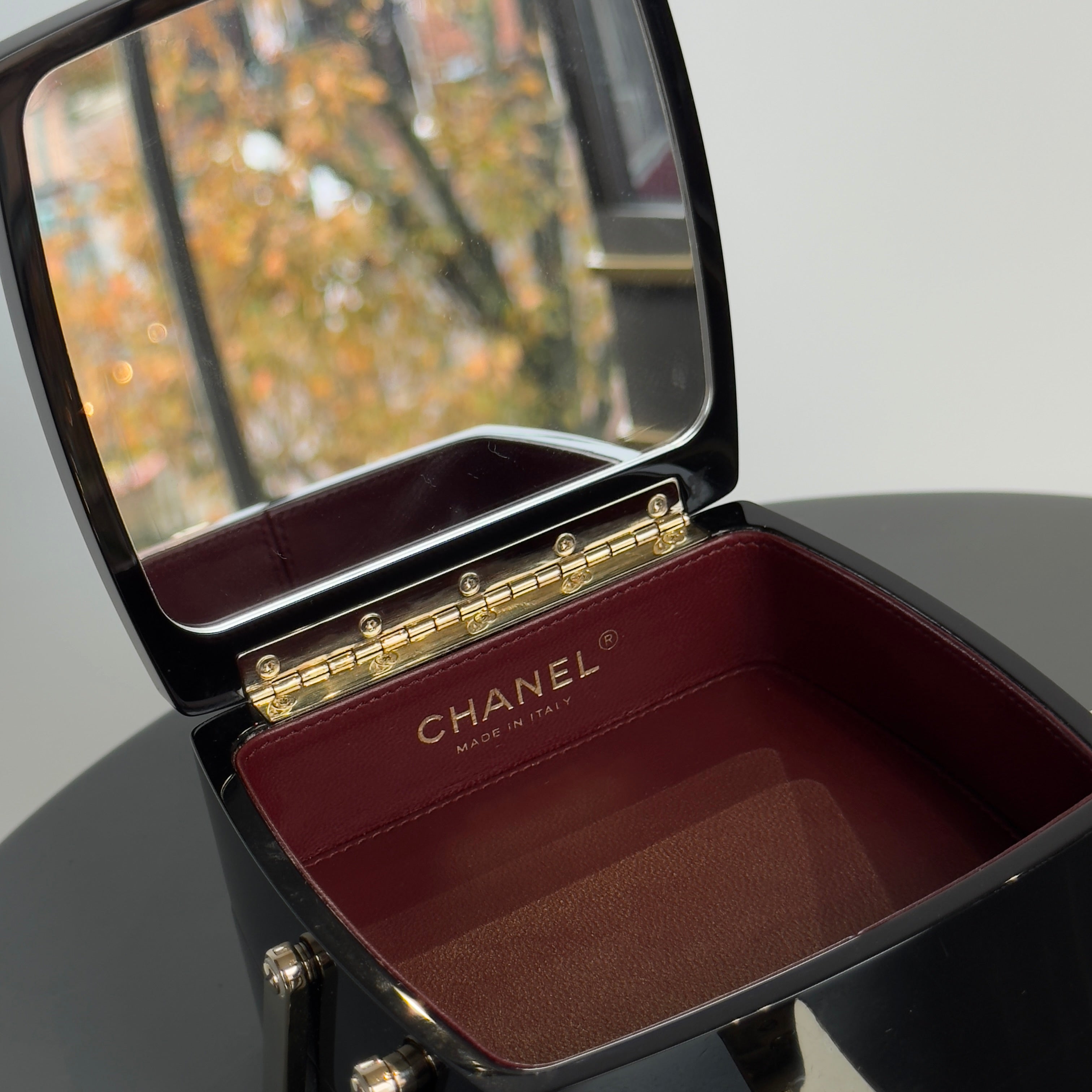 Chanel Black Lucite Devil Wears Prada Runway Top Handle Bag Fall 2016 Minaudiere -  Replica Handbags 