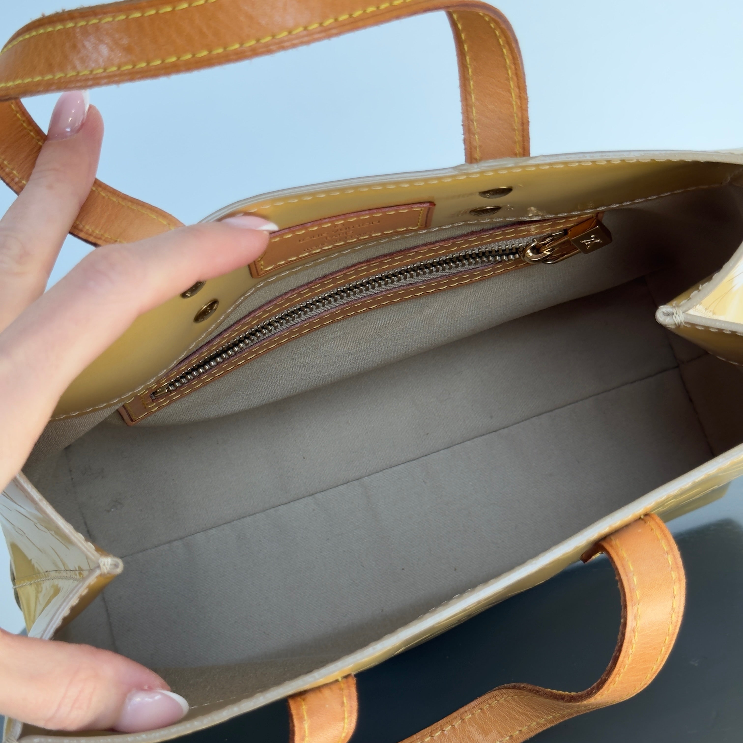 Louis Vuitton Vernis Reade PM Yellow -  Replica Handbags 