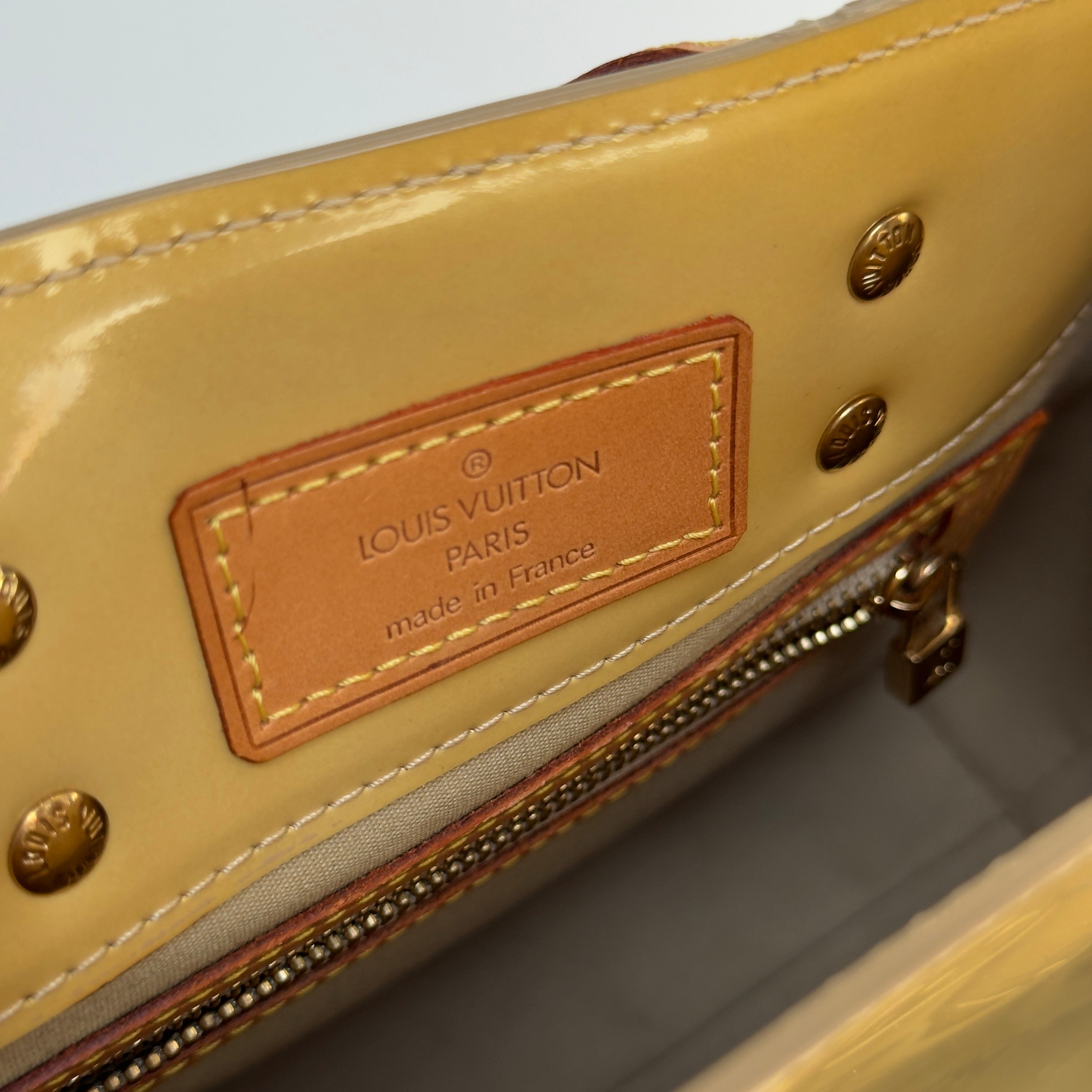 Louis Vuitton Vernis Reade PM Yellow - Replica Handbags