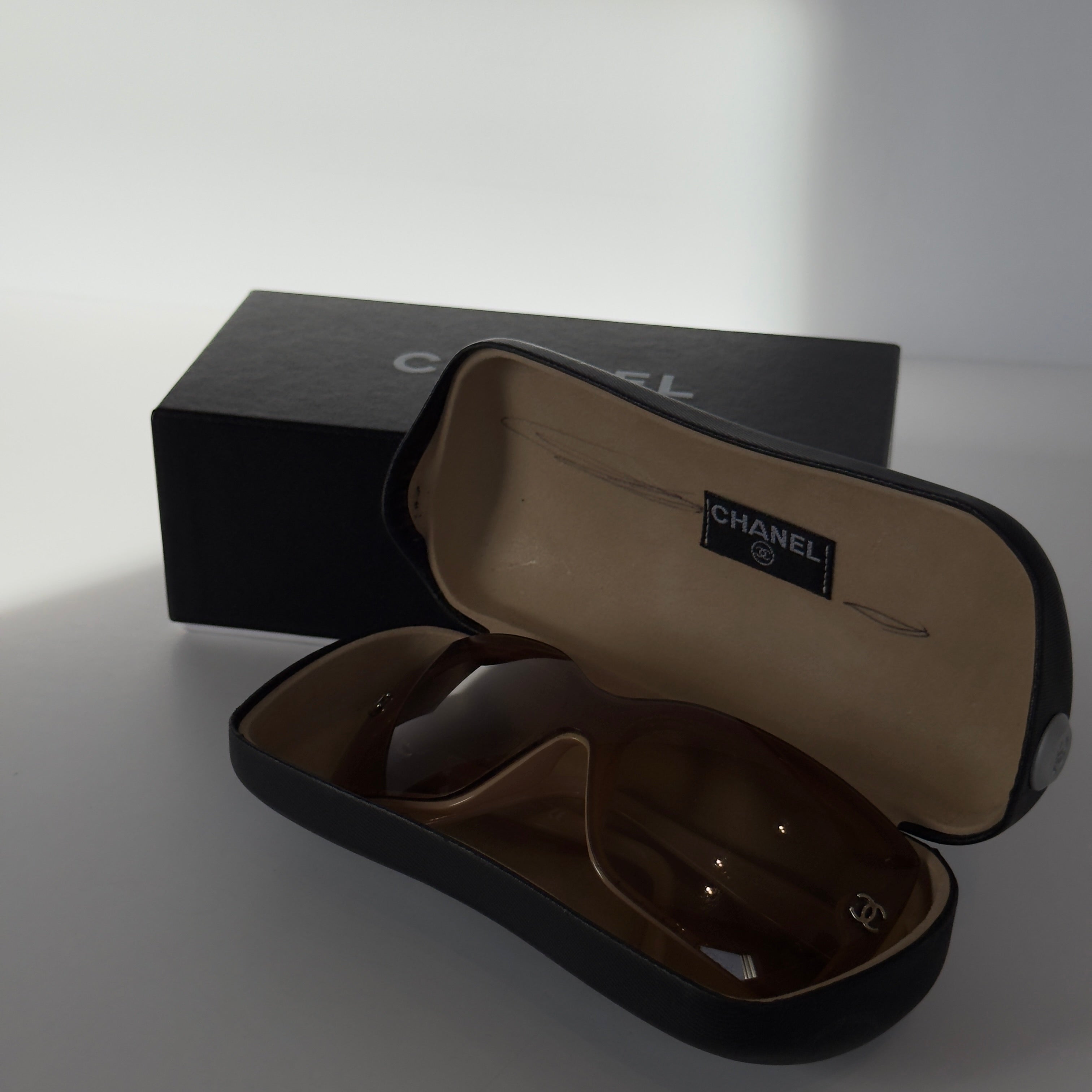 Vintage Chanel Brown Acetate CC Sunglasses - Replica Handbags