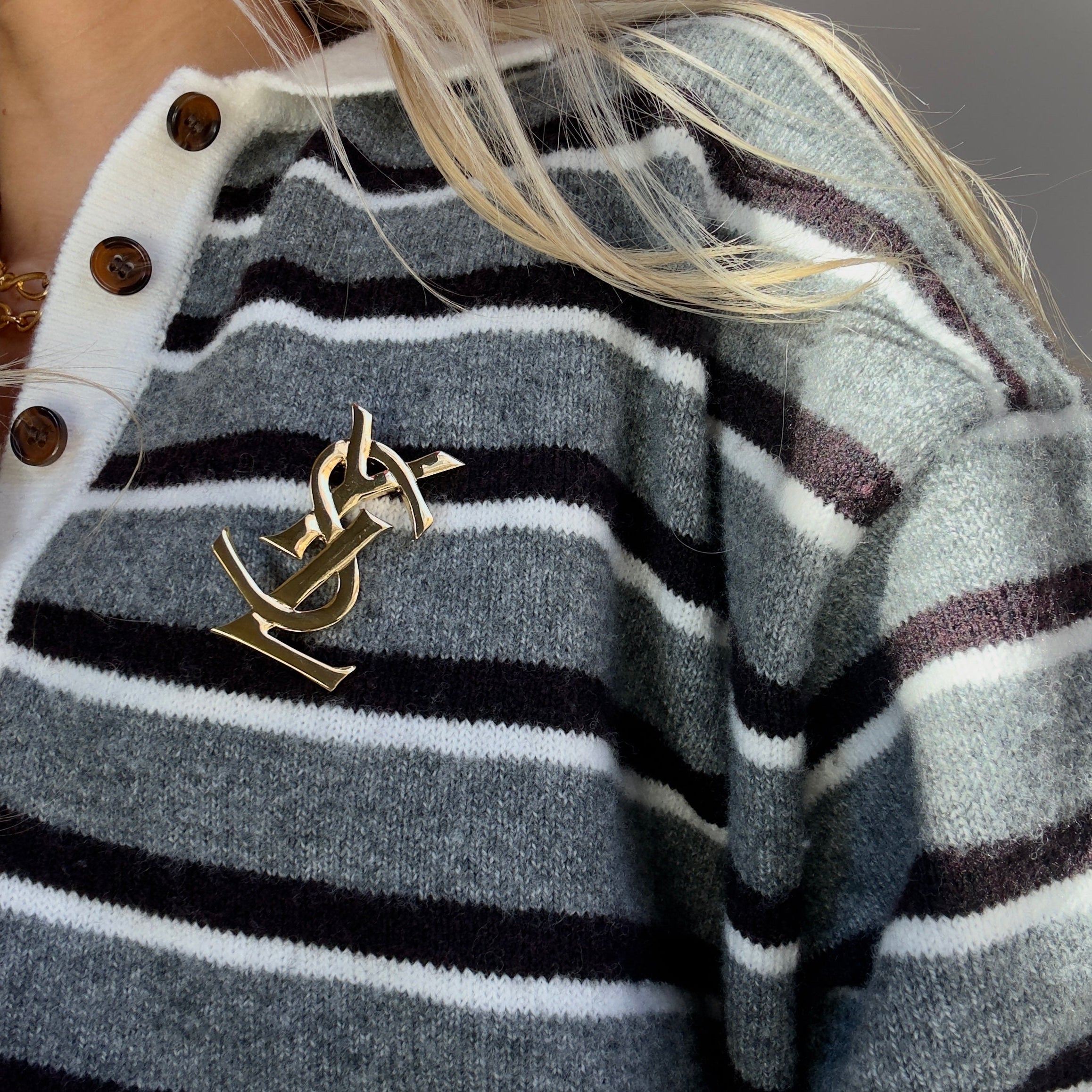 Saint Laurent YSL Smooth Brooch -  Replica Handbags 