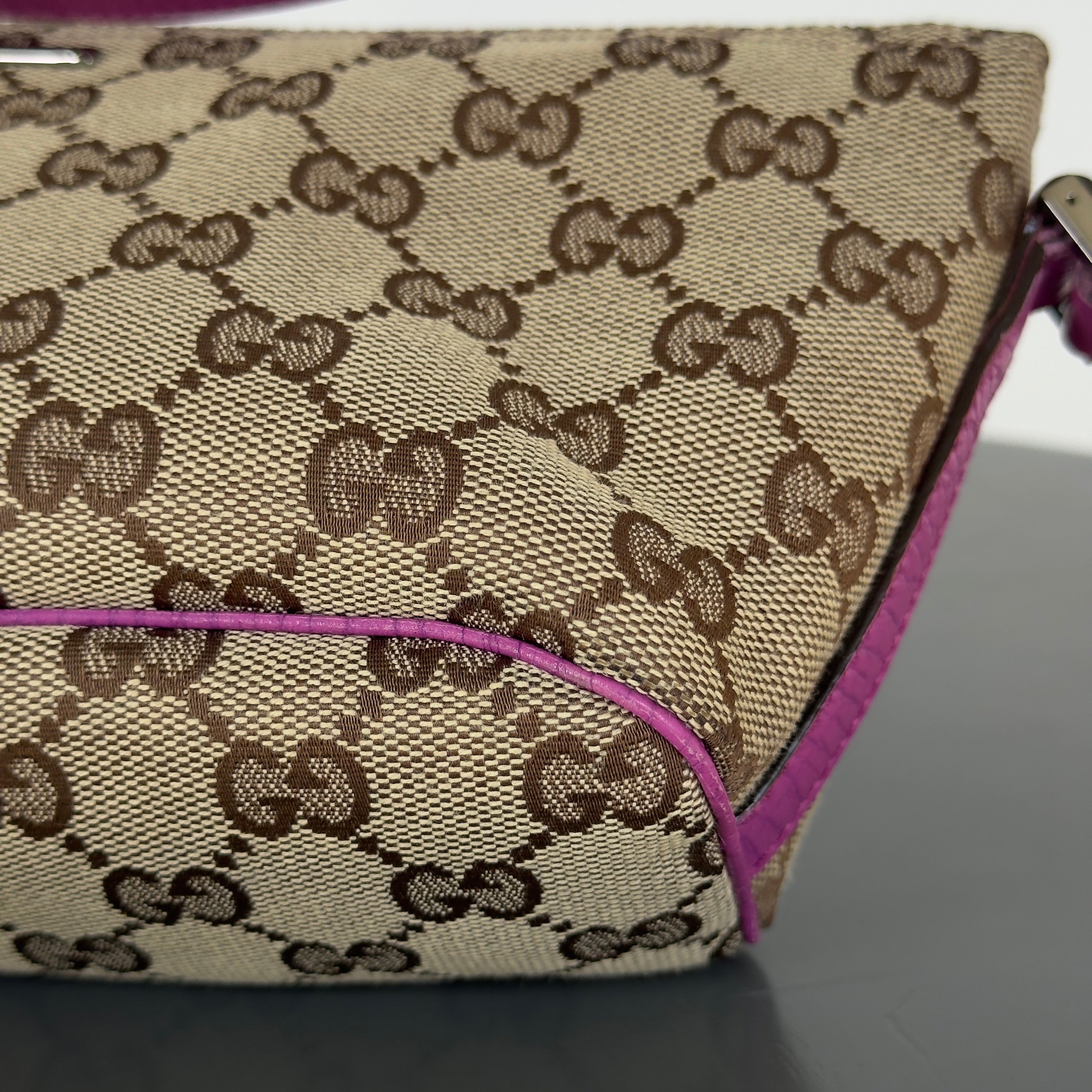 Gucci Boat Pochette Canvas Pink