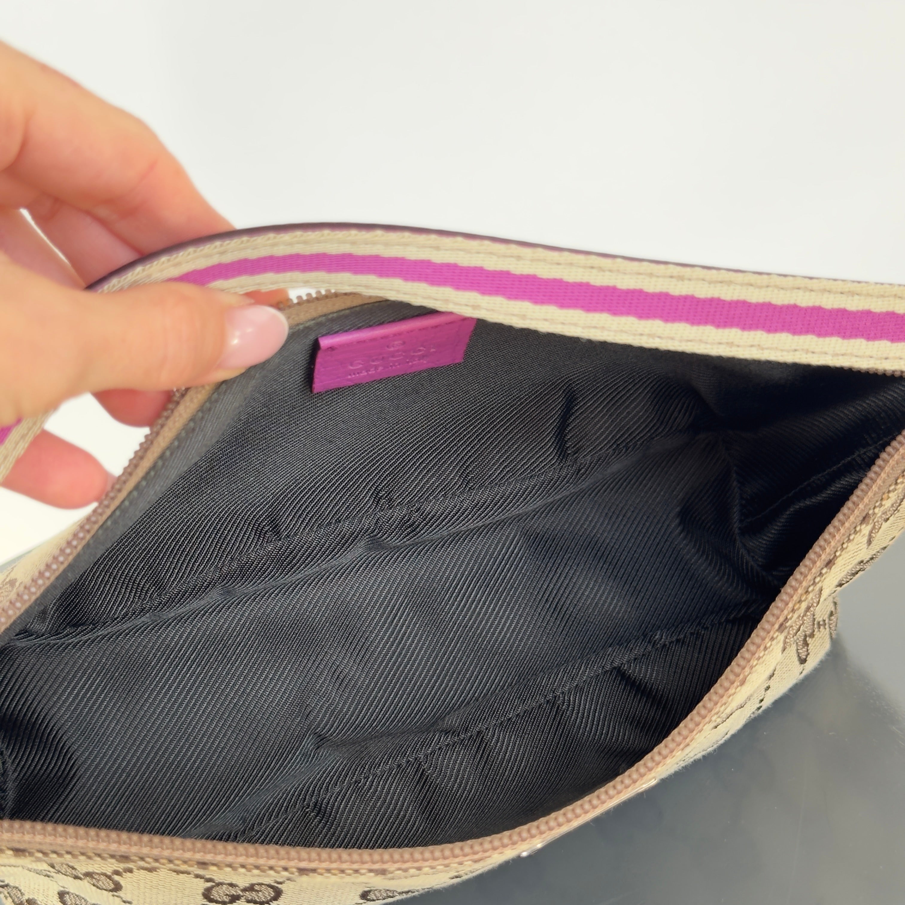 Gucci Boat Pochette Canvas Pink