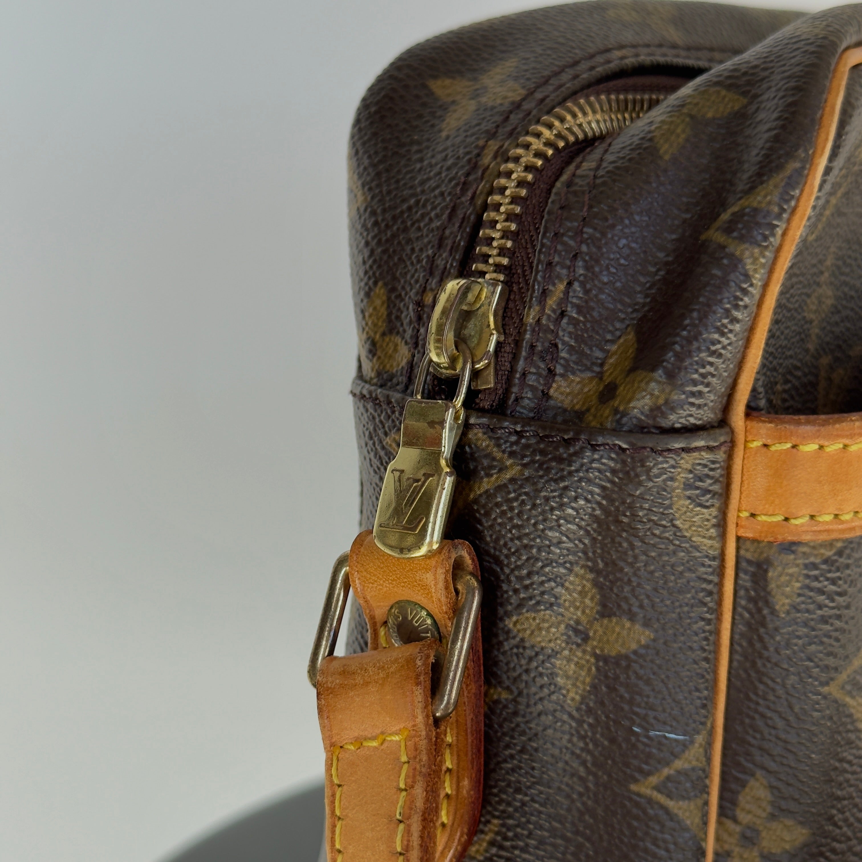 Louis Vuitton Monogram Trocadero 27 - Replica Handbags