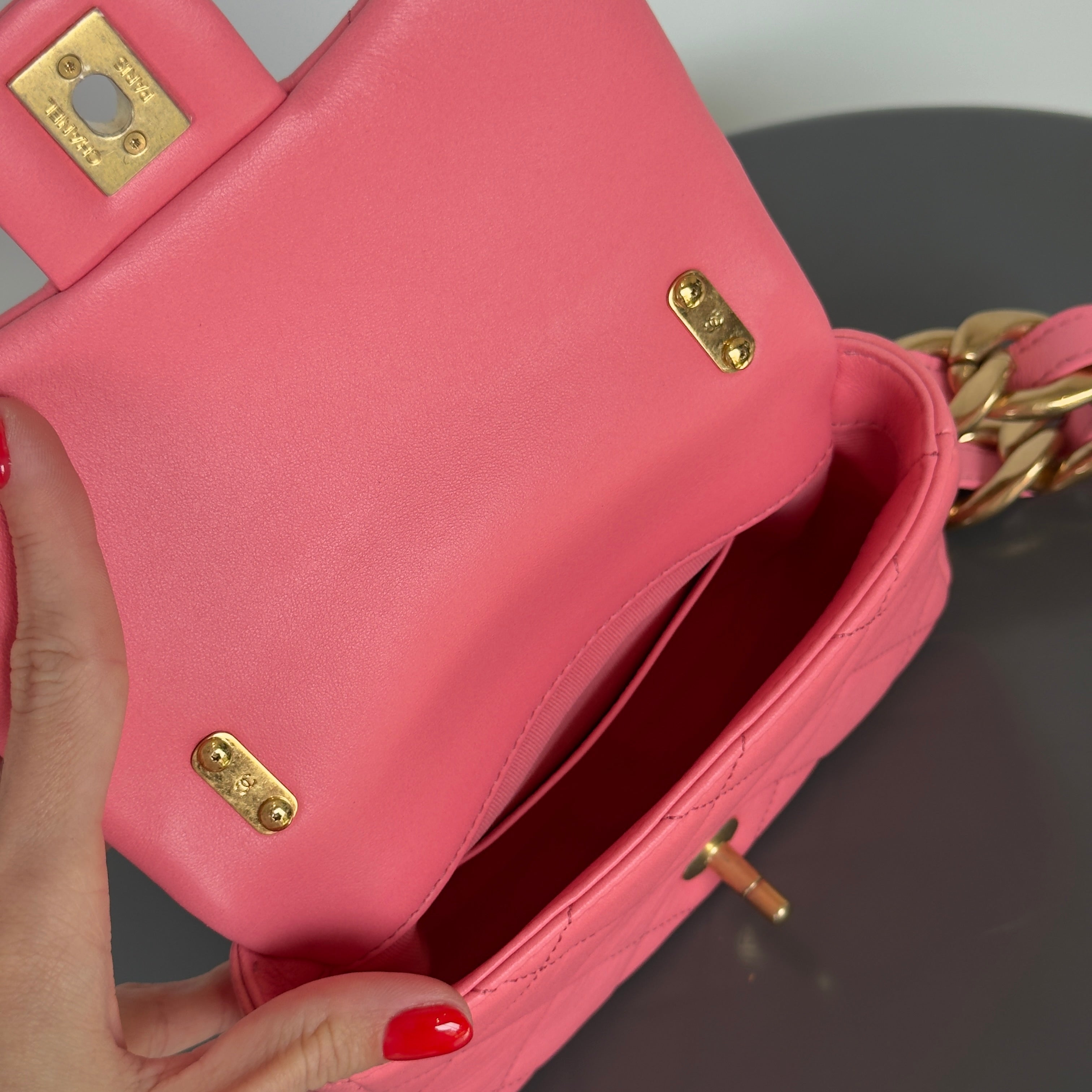 Chanel 22S Mini Flap Bag Seasonal Color - Replica Handbags