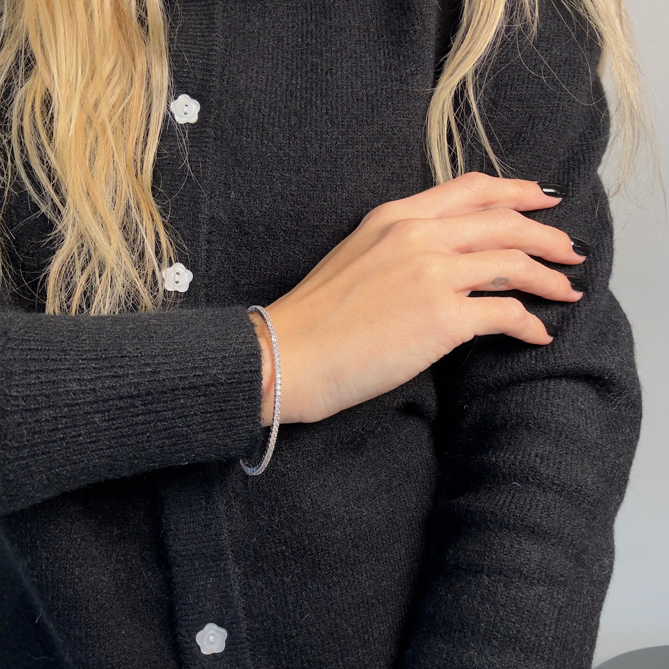 18K White Gold 3 Carat Round Diamond Flexible Bangle - Replica Handbags