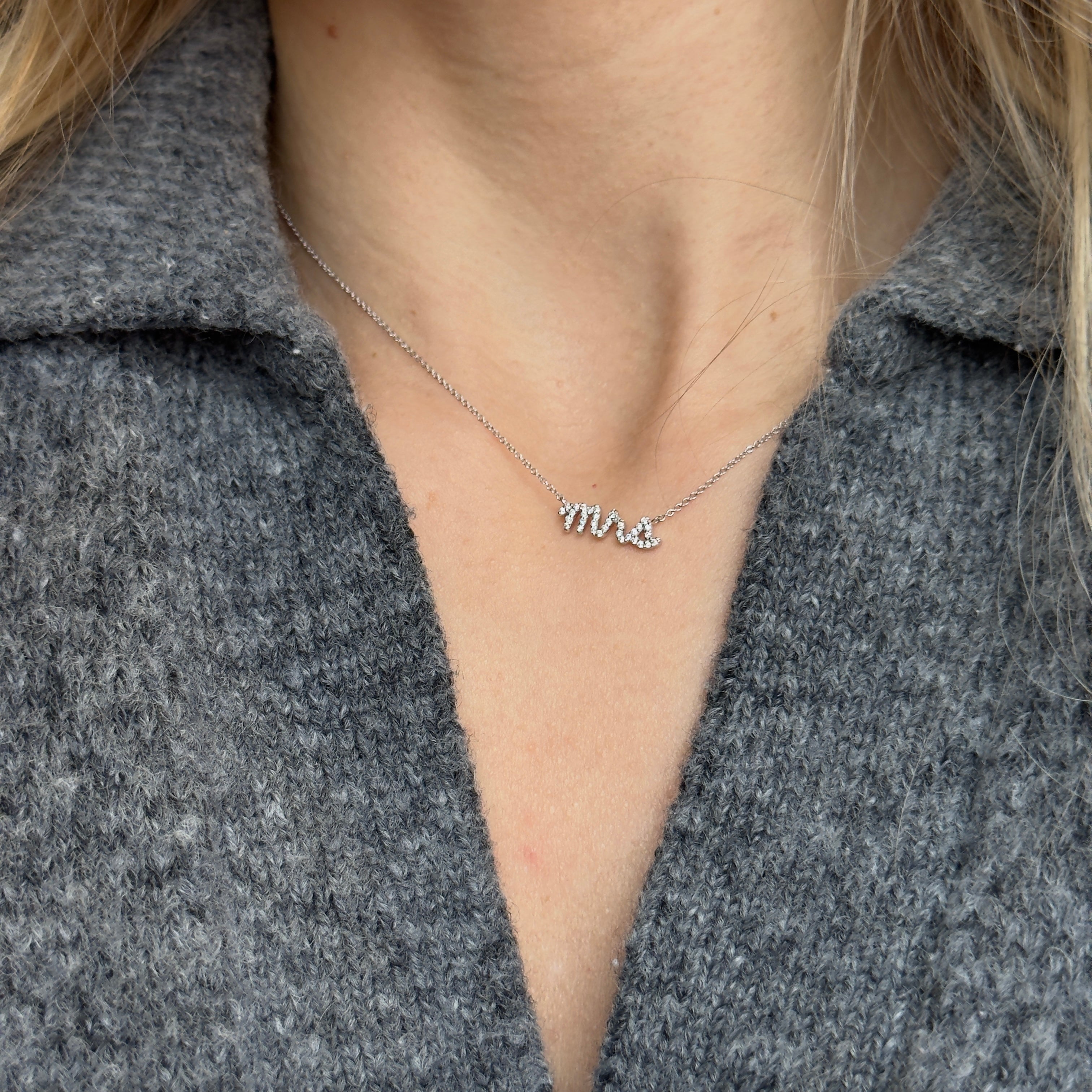 14K Gold Diamond Mrs Pendant Necklace -  Replica Handbags 