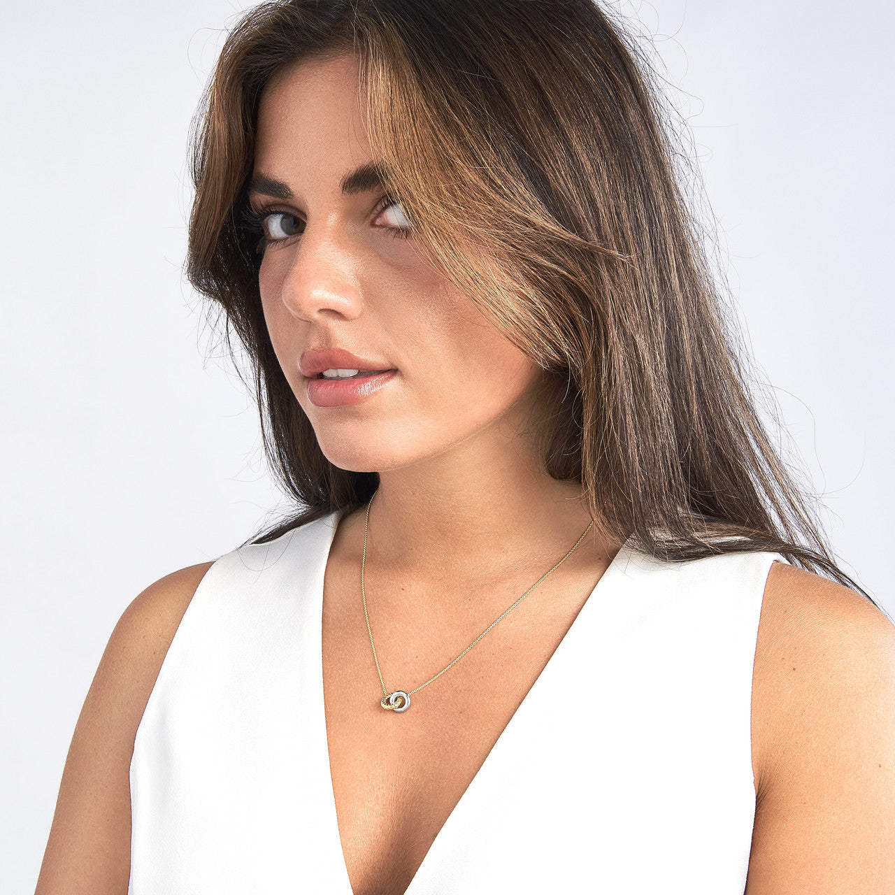 14K Gold Two-Tone Interlocking Circle Pendant Necklace - Replica Handbags