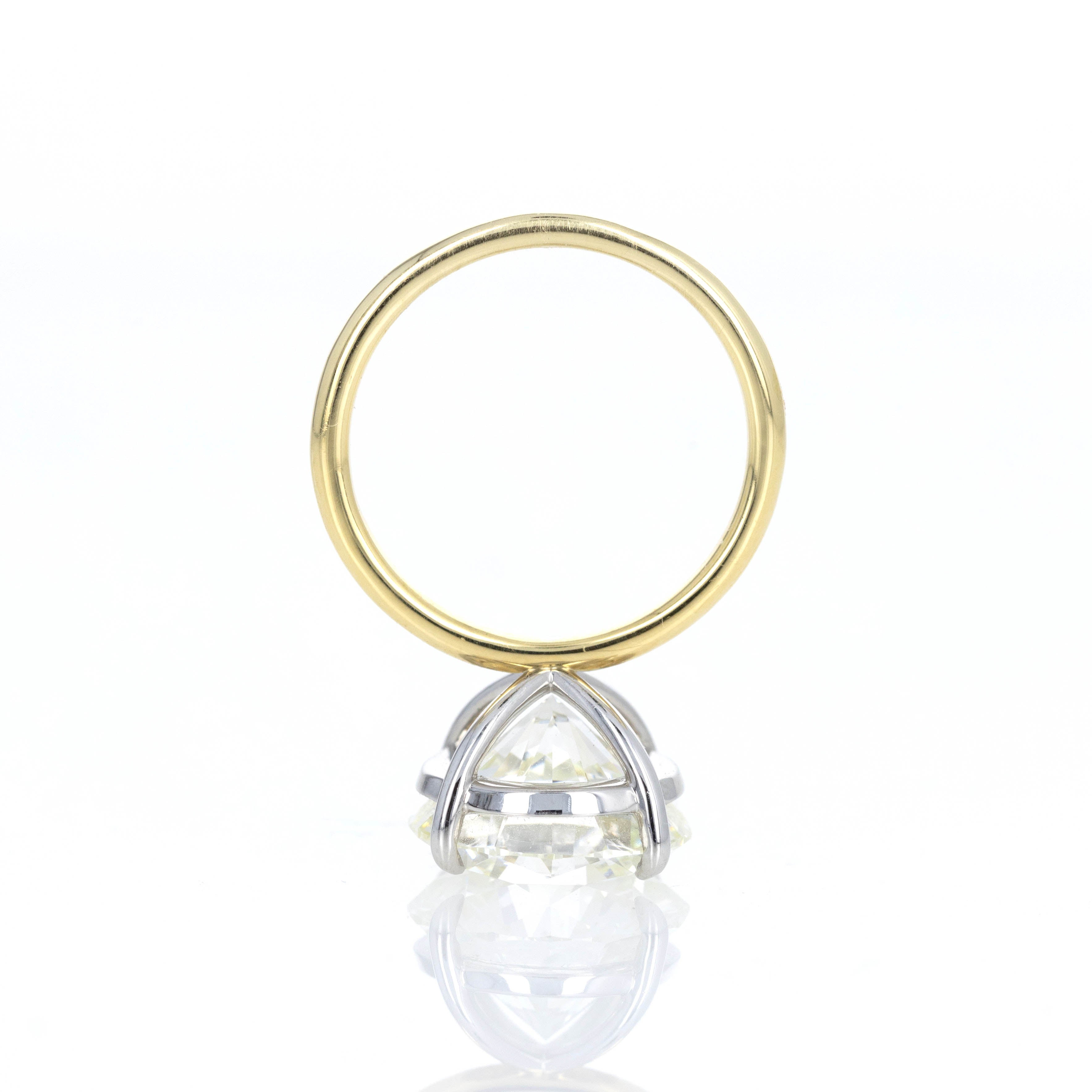 7.57 Carat Round Brilliant Diamond Solitaire Engagement Ring - Replica Handbags