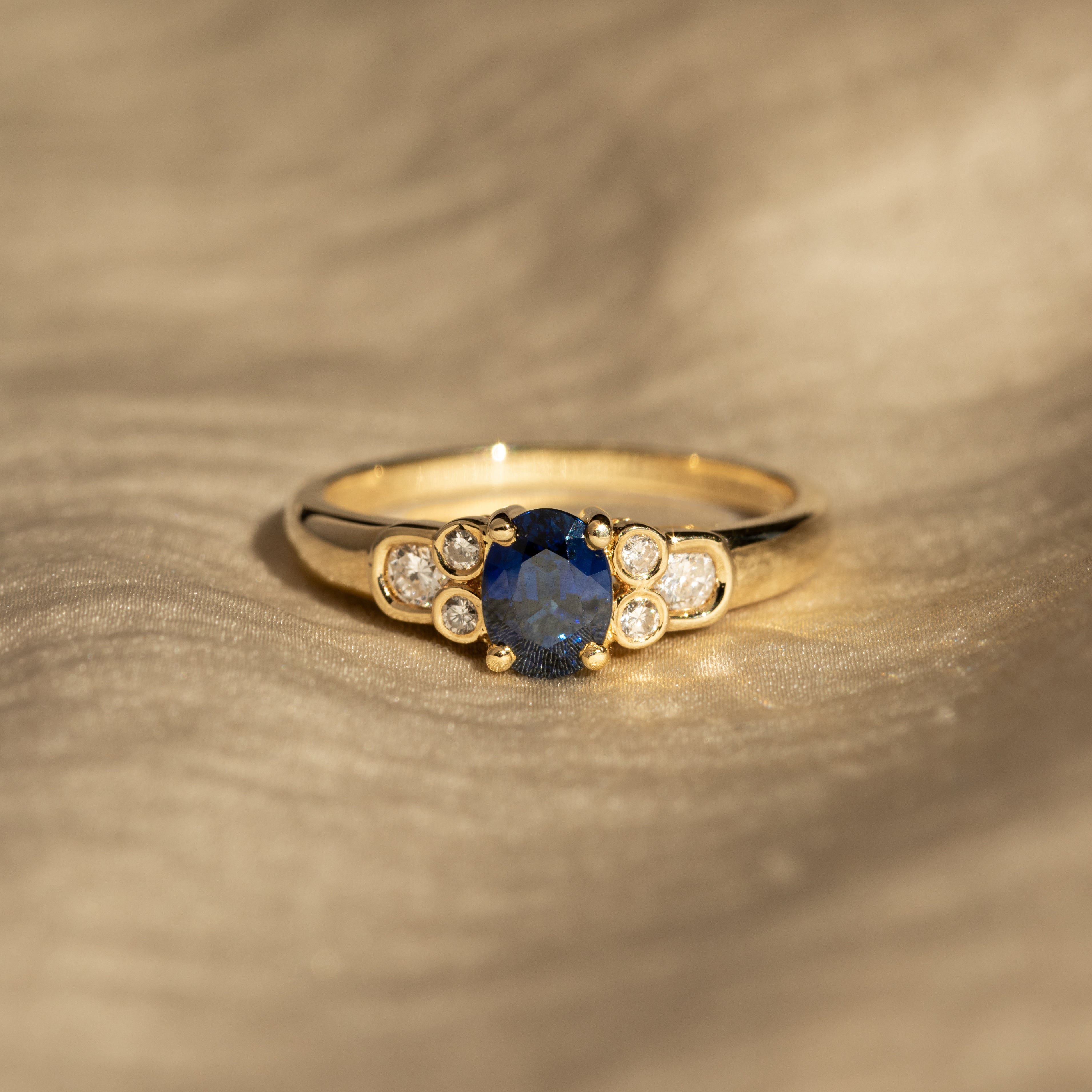 0.88 Carat Oval Natural Sapphire Diamond Ring - Replica Handbags