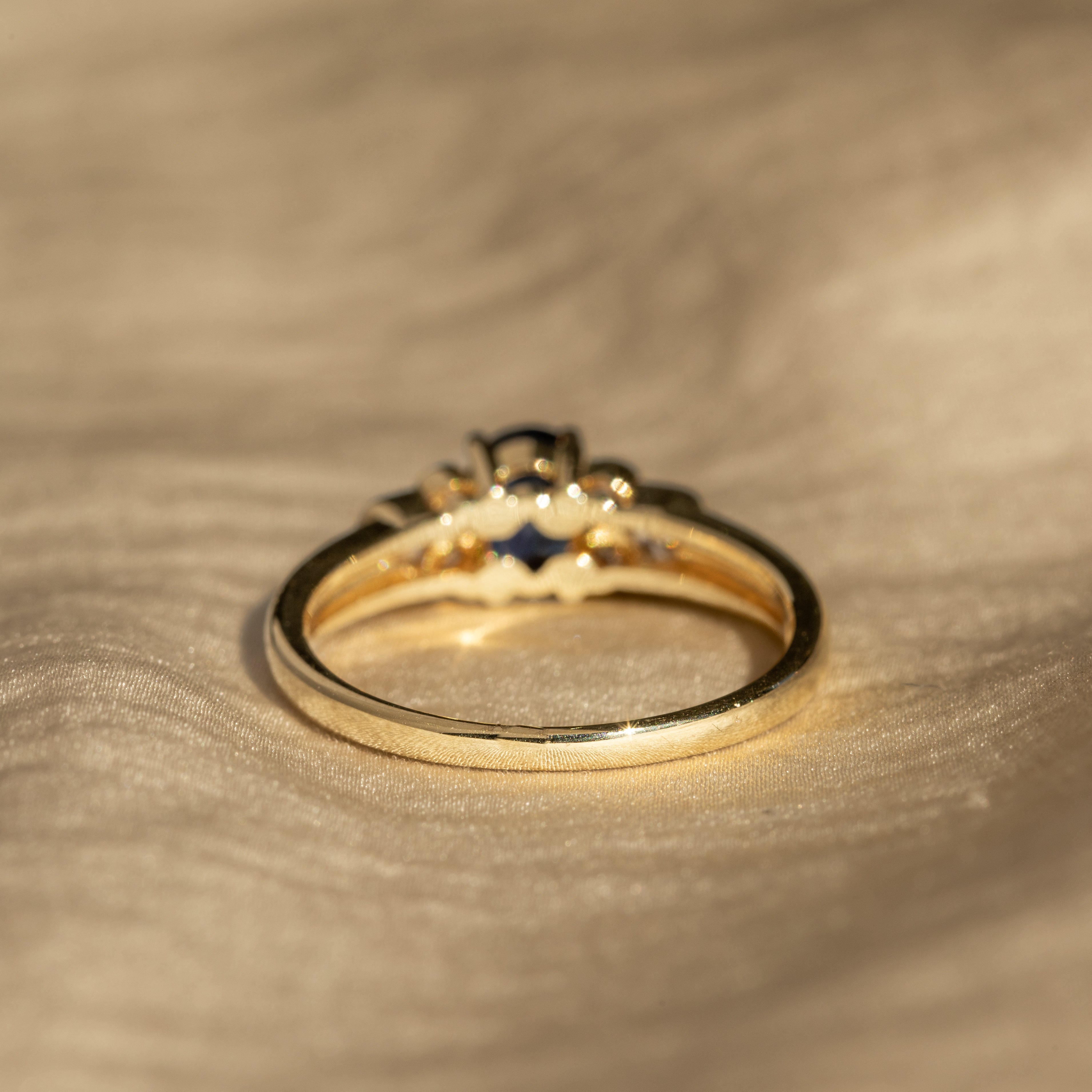 0.88 Carat Oval Natural Sapphire Diamond Ring - Replica Handbags