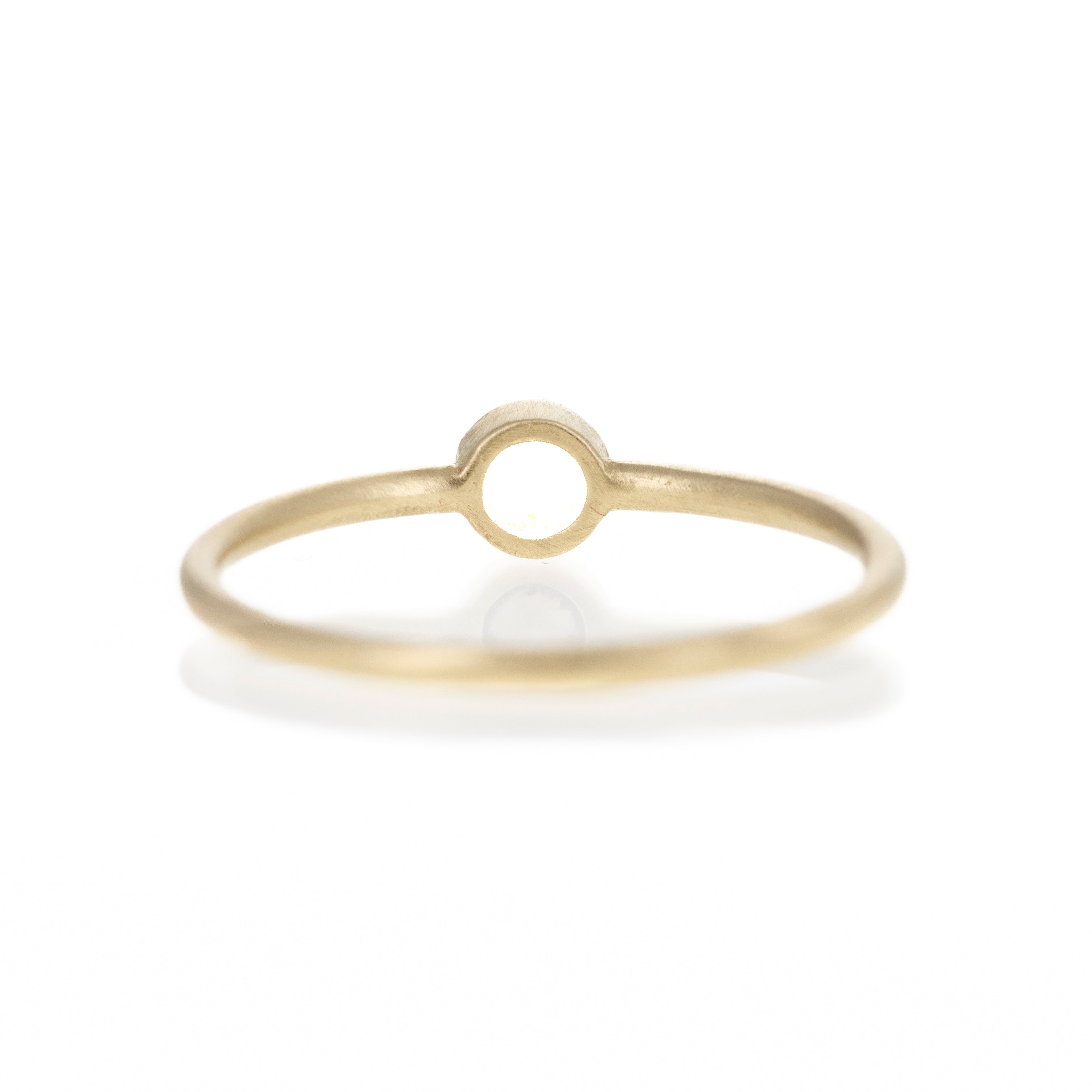 14K Yellow Gold Pearl Bezel Brushed Ring - Replica Handbags